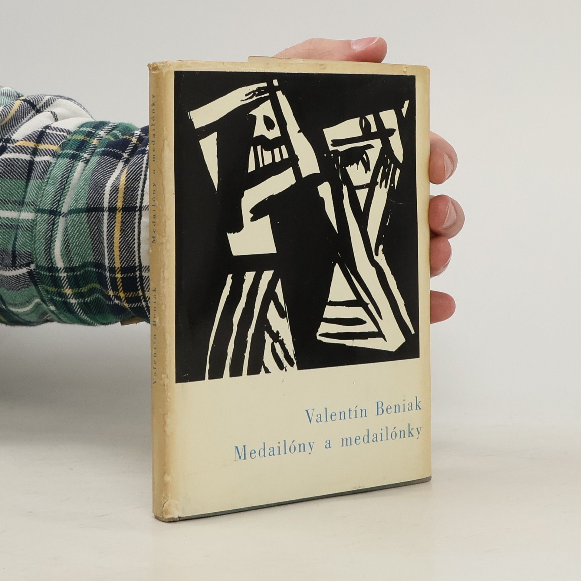 Valentín Beniak Medailóny a medailónky