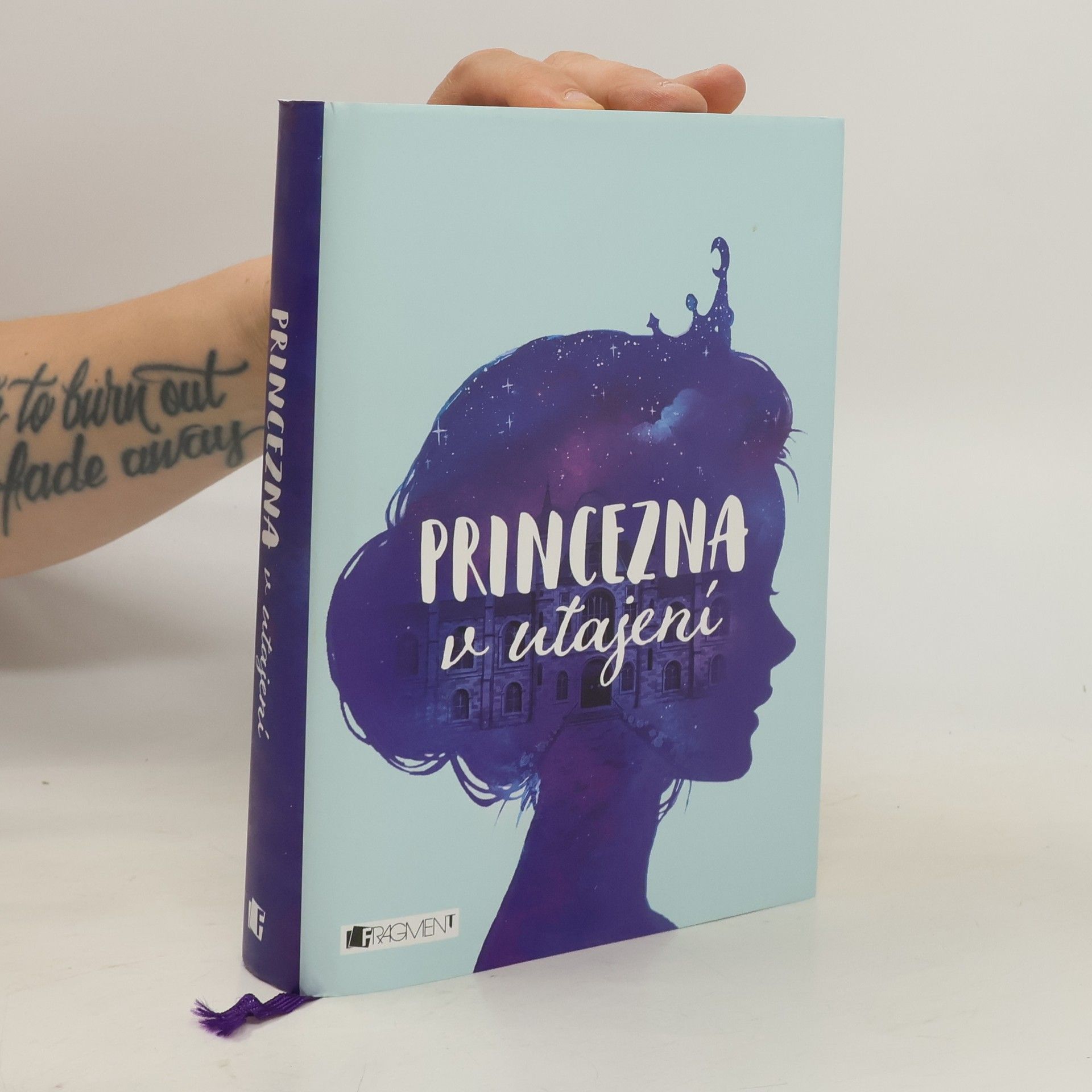 Connie Glynn Zápisky z Rosewoodu. Princezna v utajení