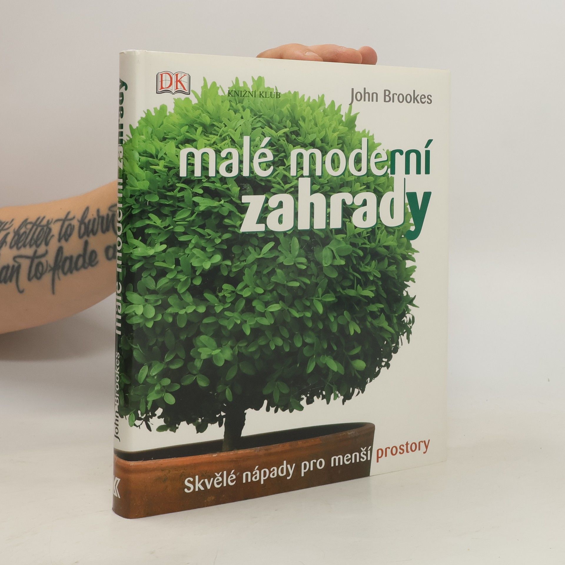 John Brookes Malé moderní zahrady