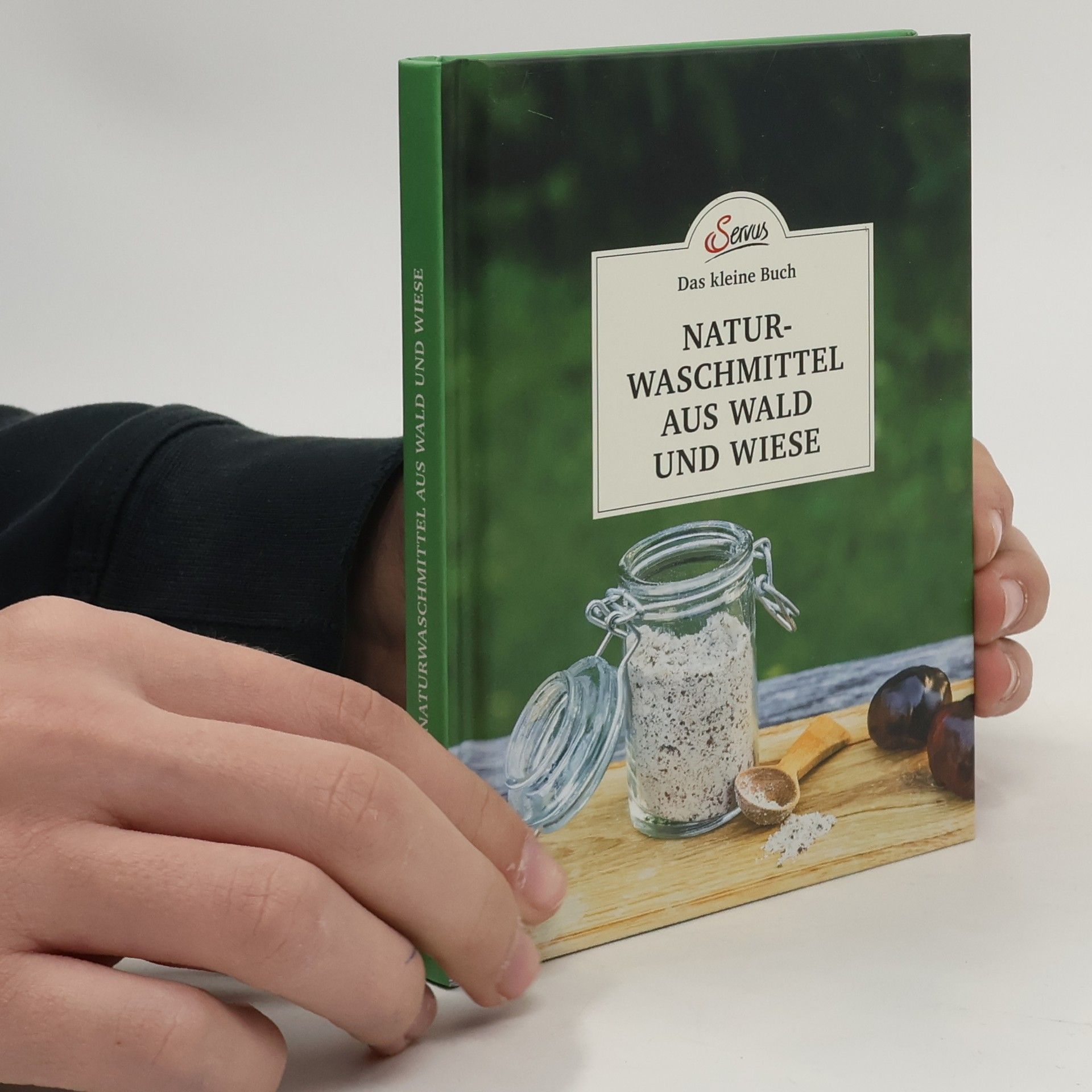 Gabriela Nedoma Naturwaschmittel aus Wald und Wiese