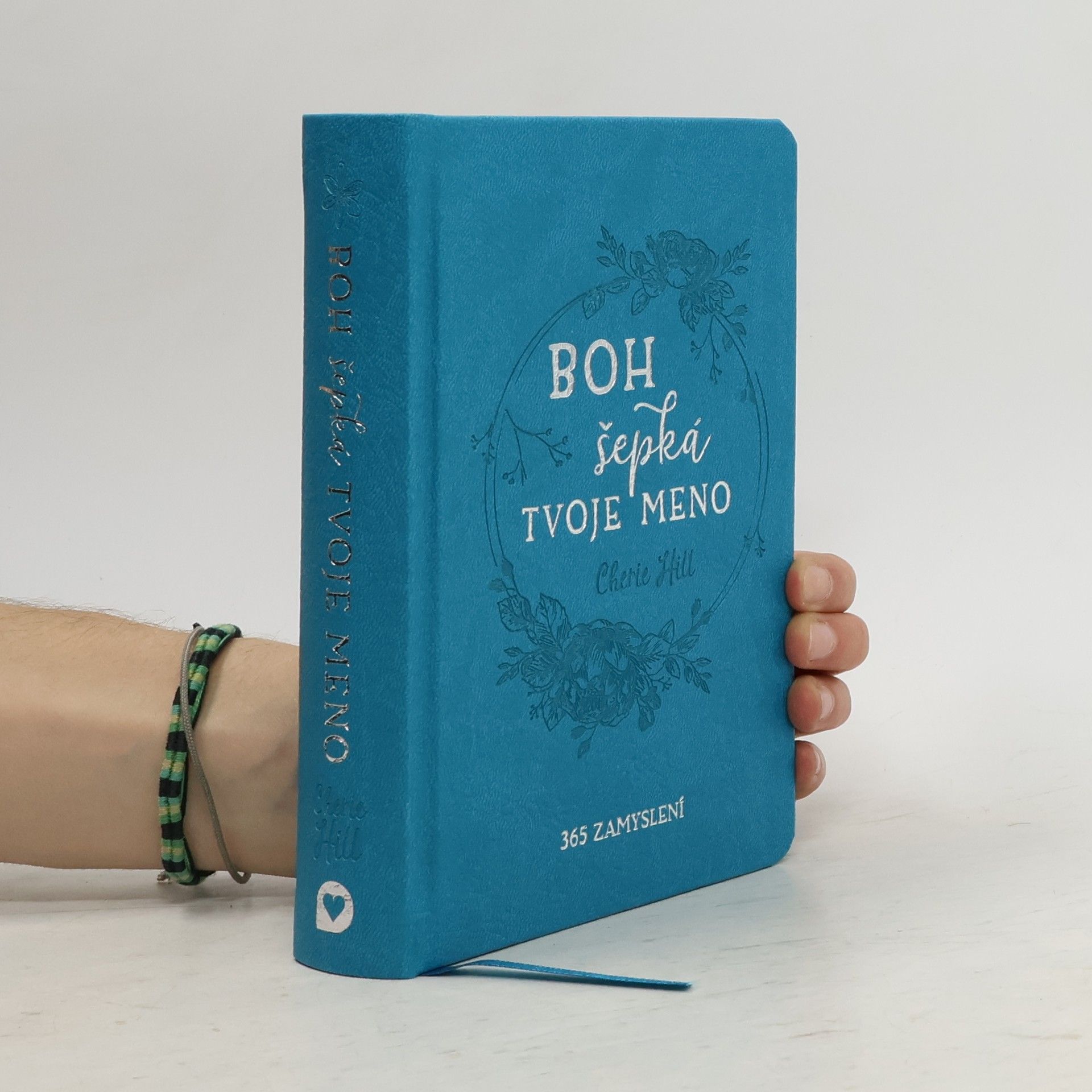 Cherie Hill Boh šepká tvoje meno