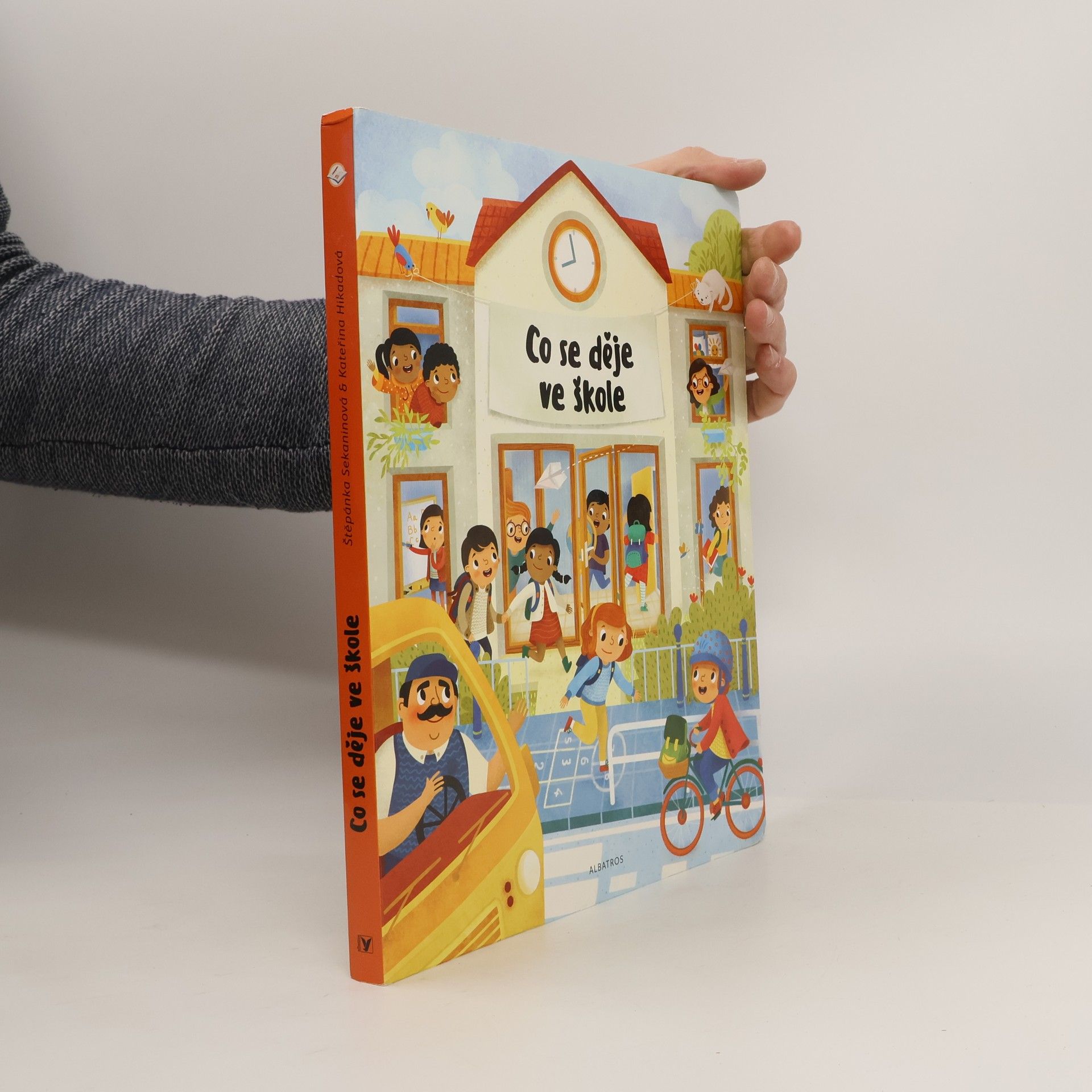 Štěpánka Sekaninová Co se děje ve škole
