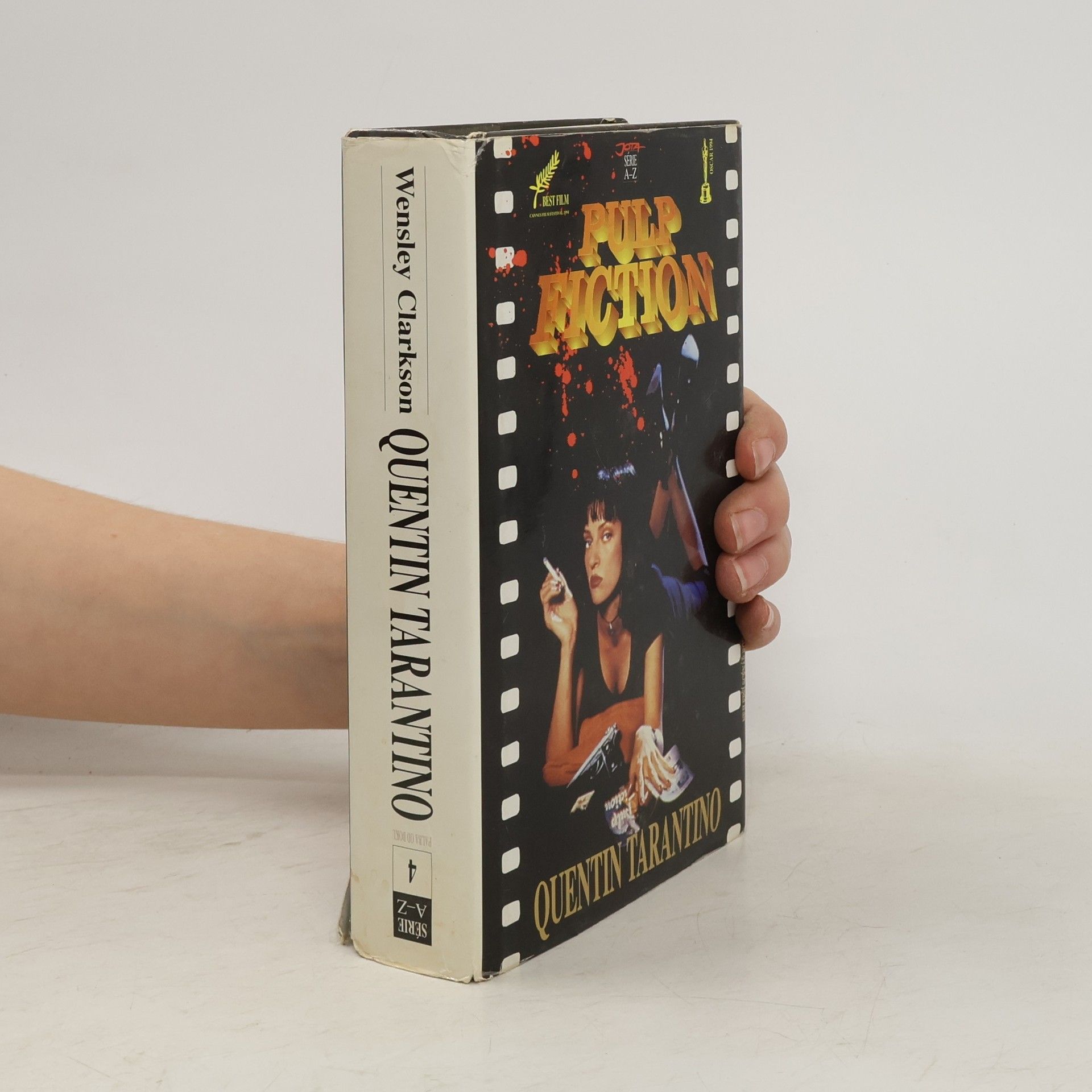 Quentin Tarantino Palba od boku. Pulp Fiction