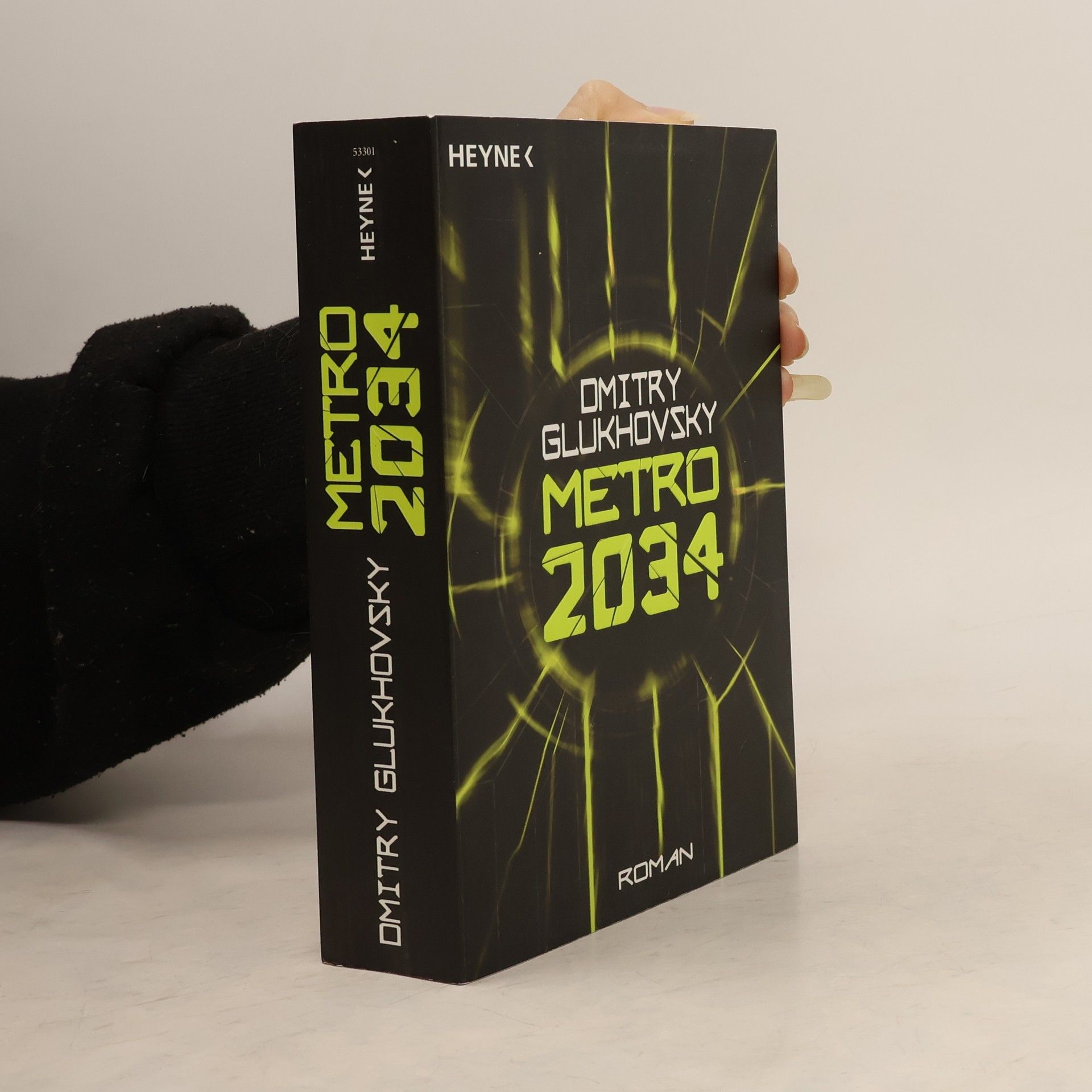 Dmitrij Alexejevič Gluchovskij Metro 2034