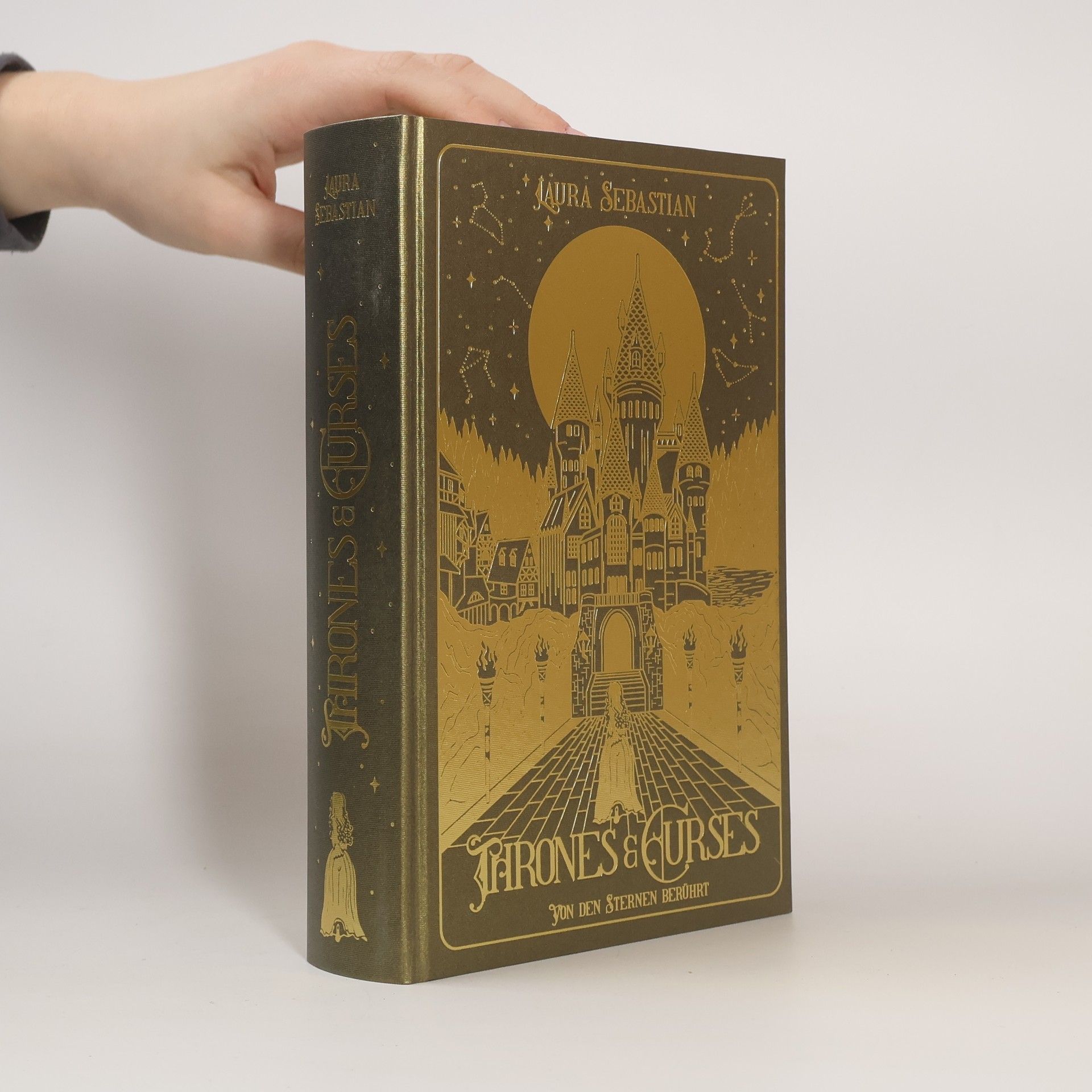 Laura Sebastian Thrones and Curses. Von den Sternen berührt