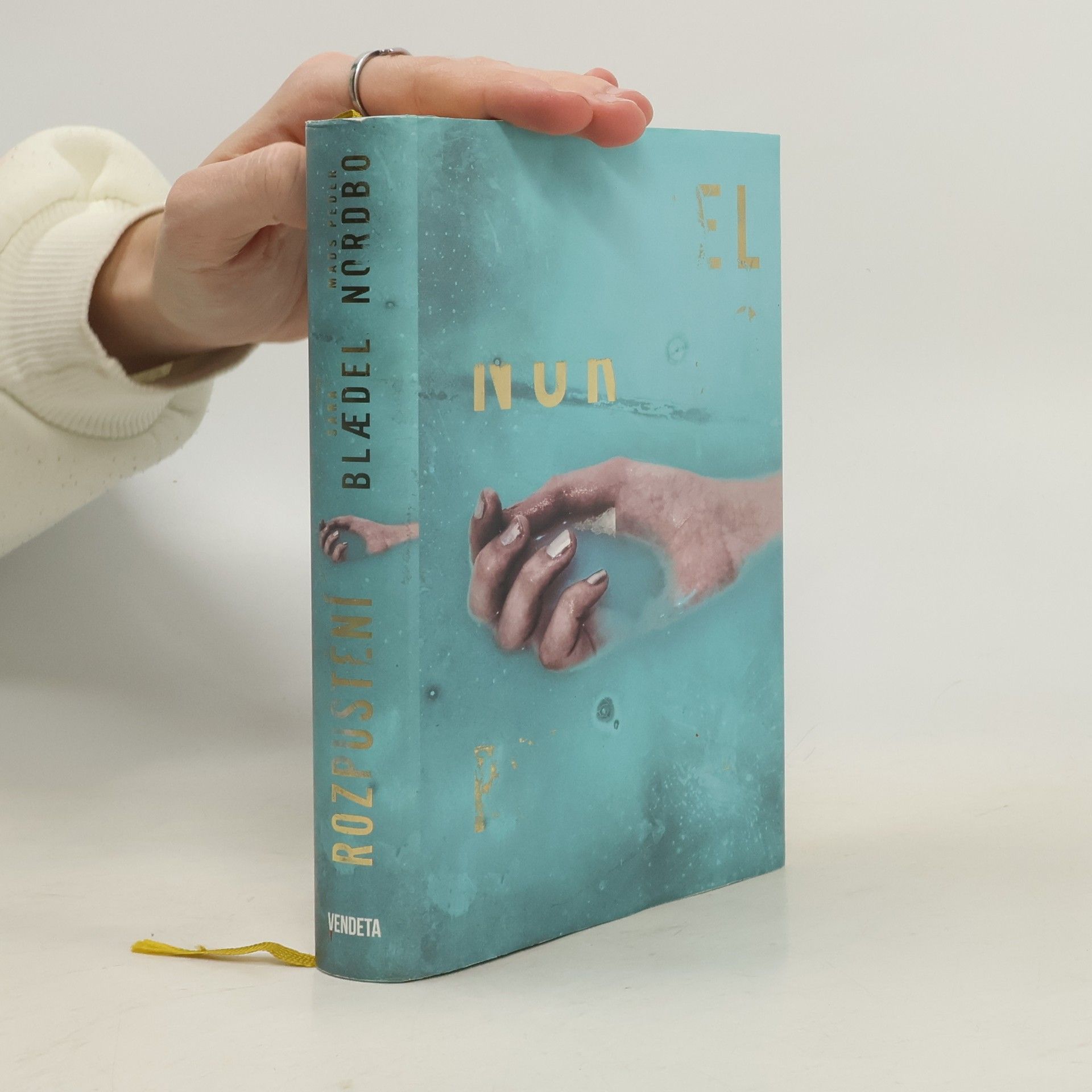 Sara Blædel Rozpuštění