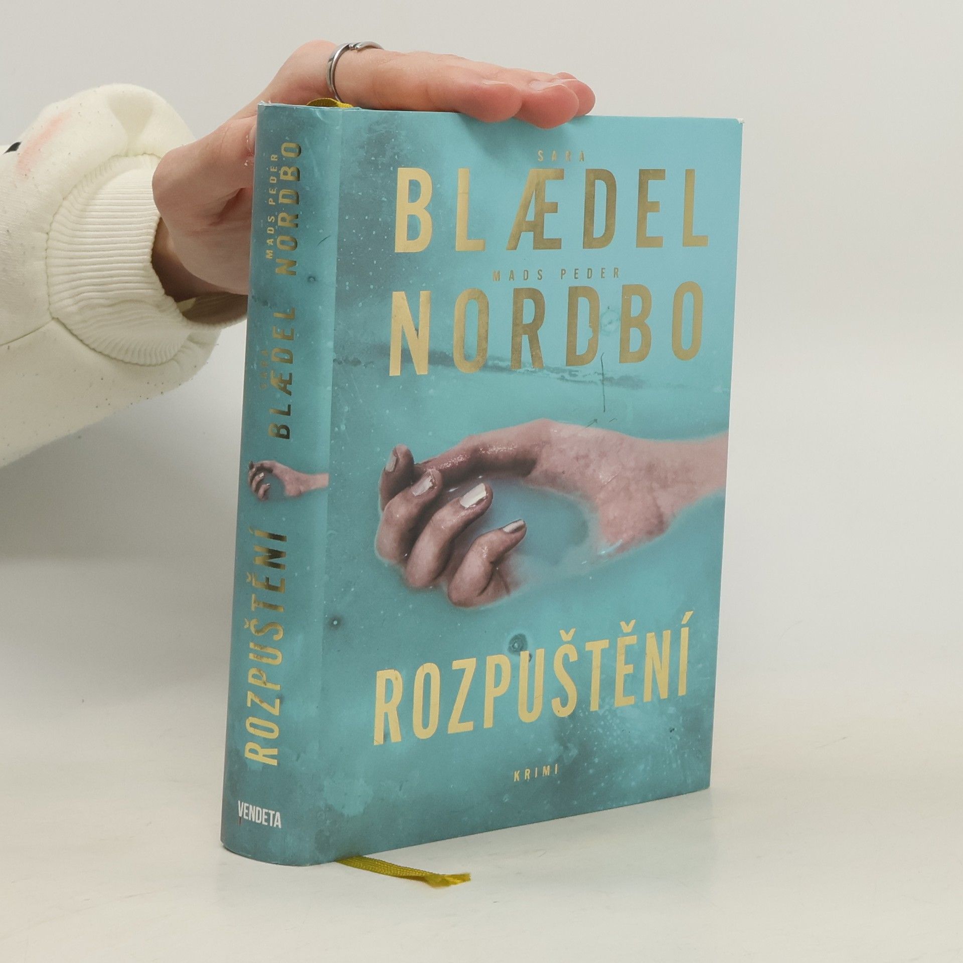 Sara Blædel Rozpuštění