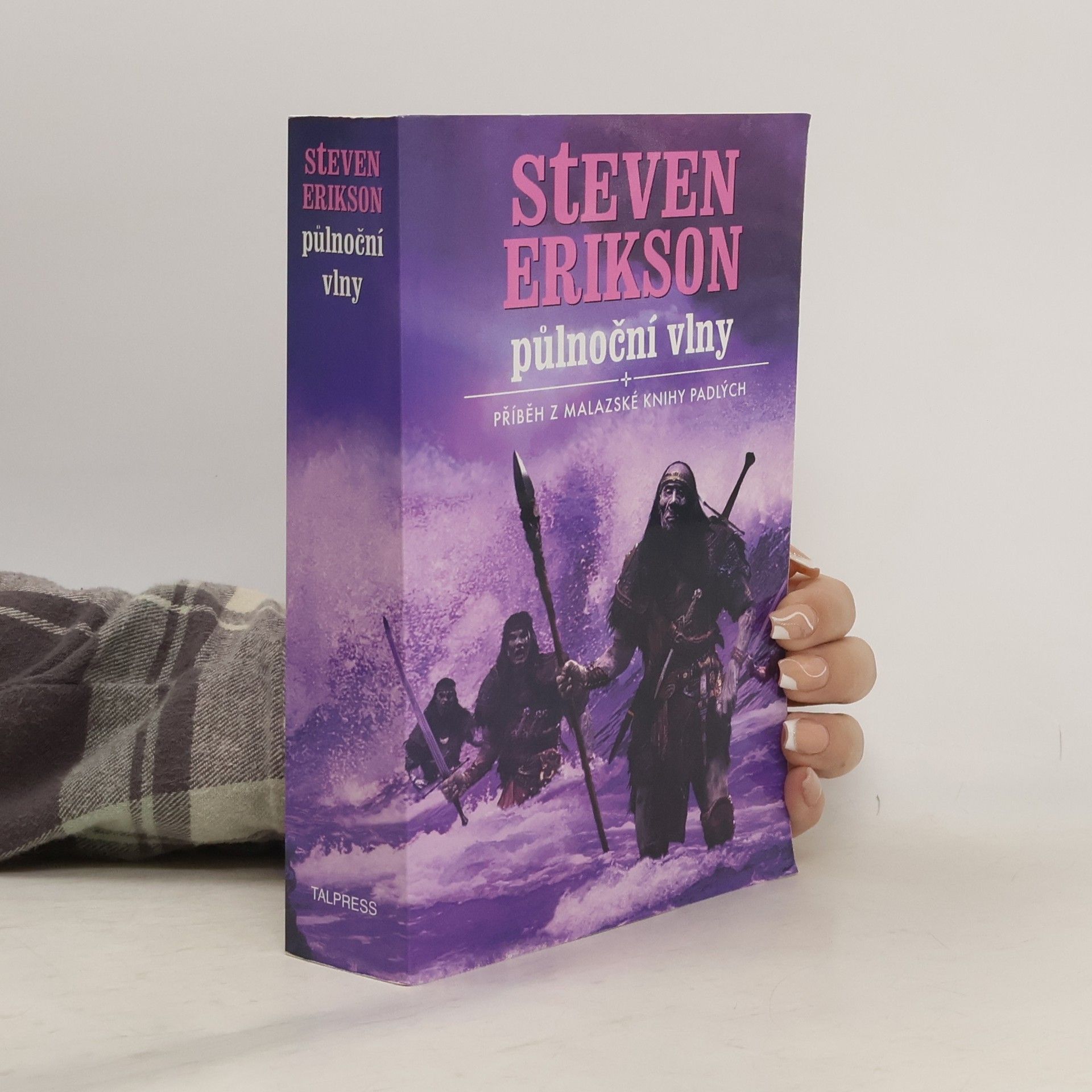 Steven Erikson Půlnoční vlny