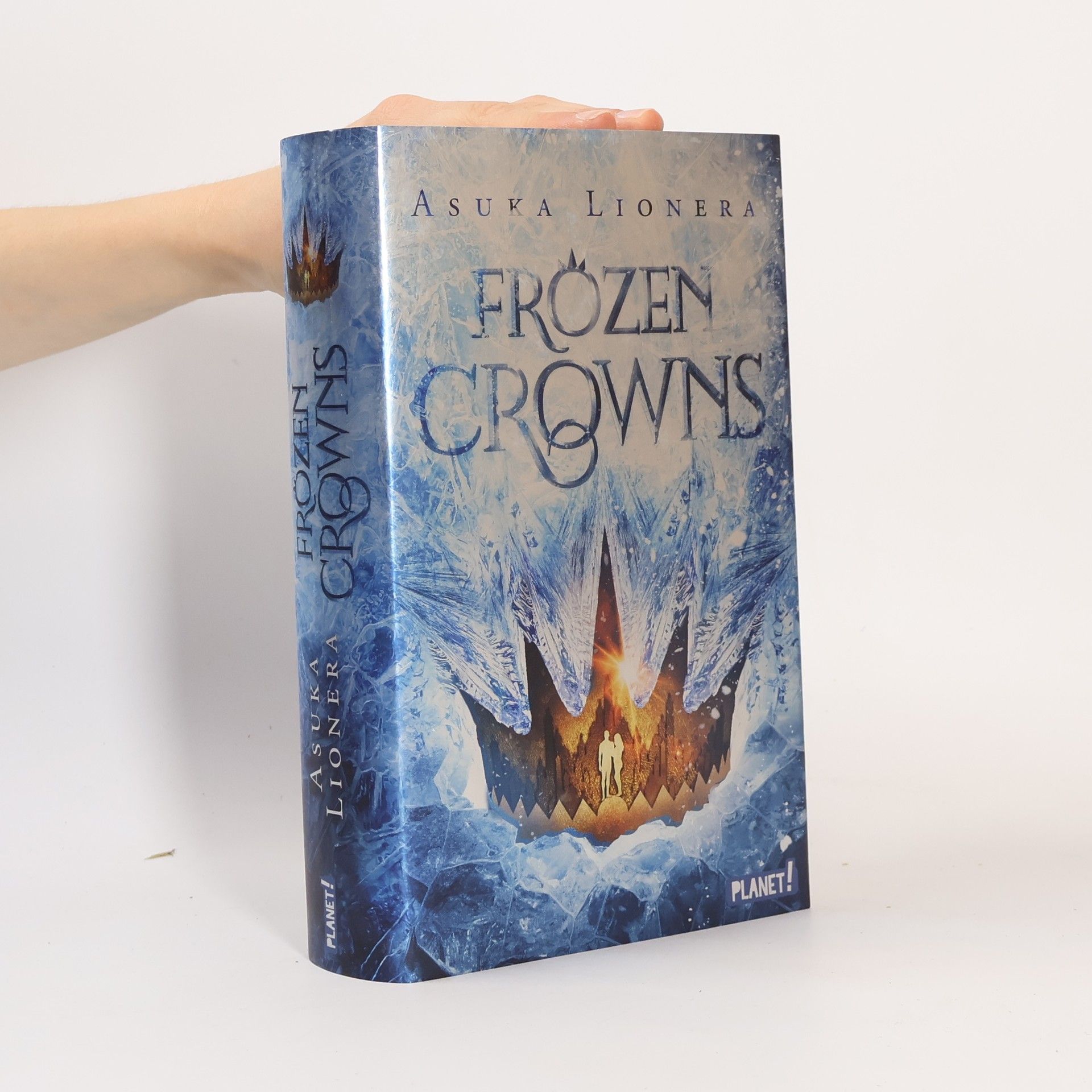 Asuka Lionera Frozen Crowns 1: Ein Kuss aus Eis und Schnee