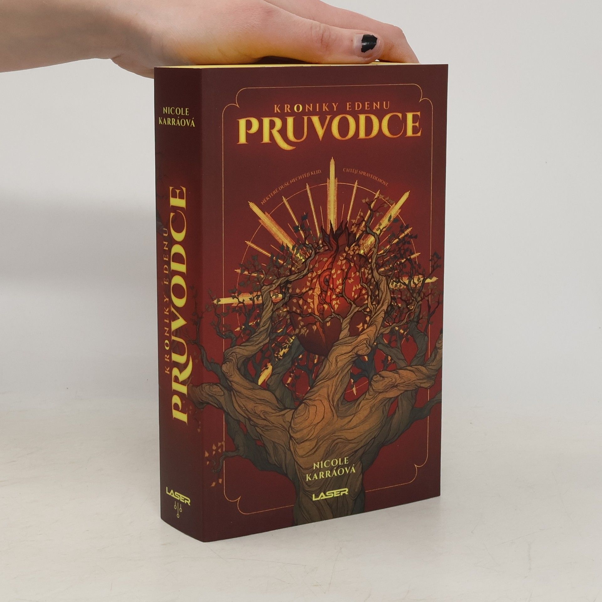 Nicole Karráová Kroniky Edenu. Průvodce