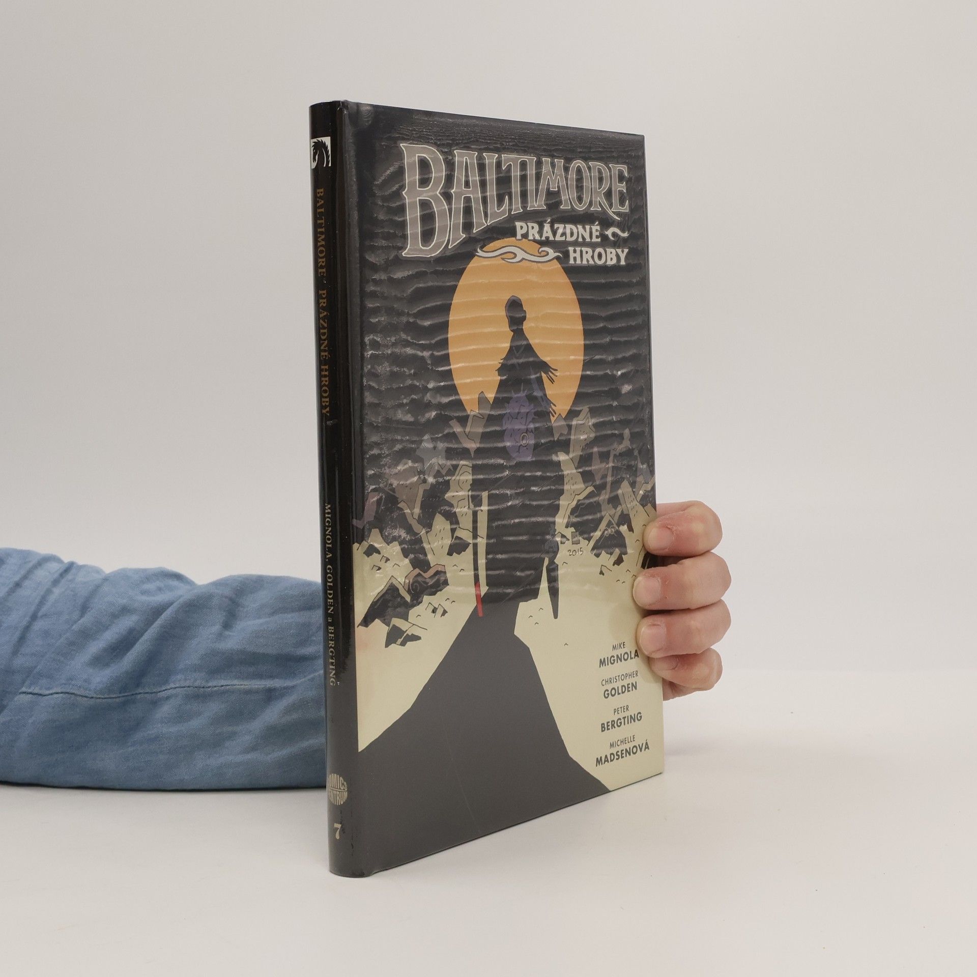 Mike Mignola Prázdné hroby