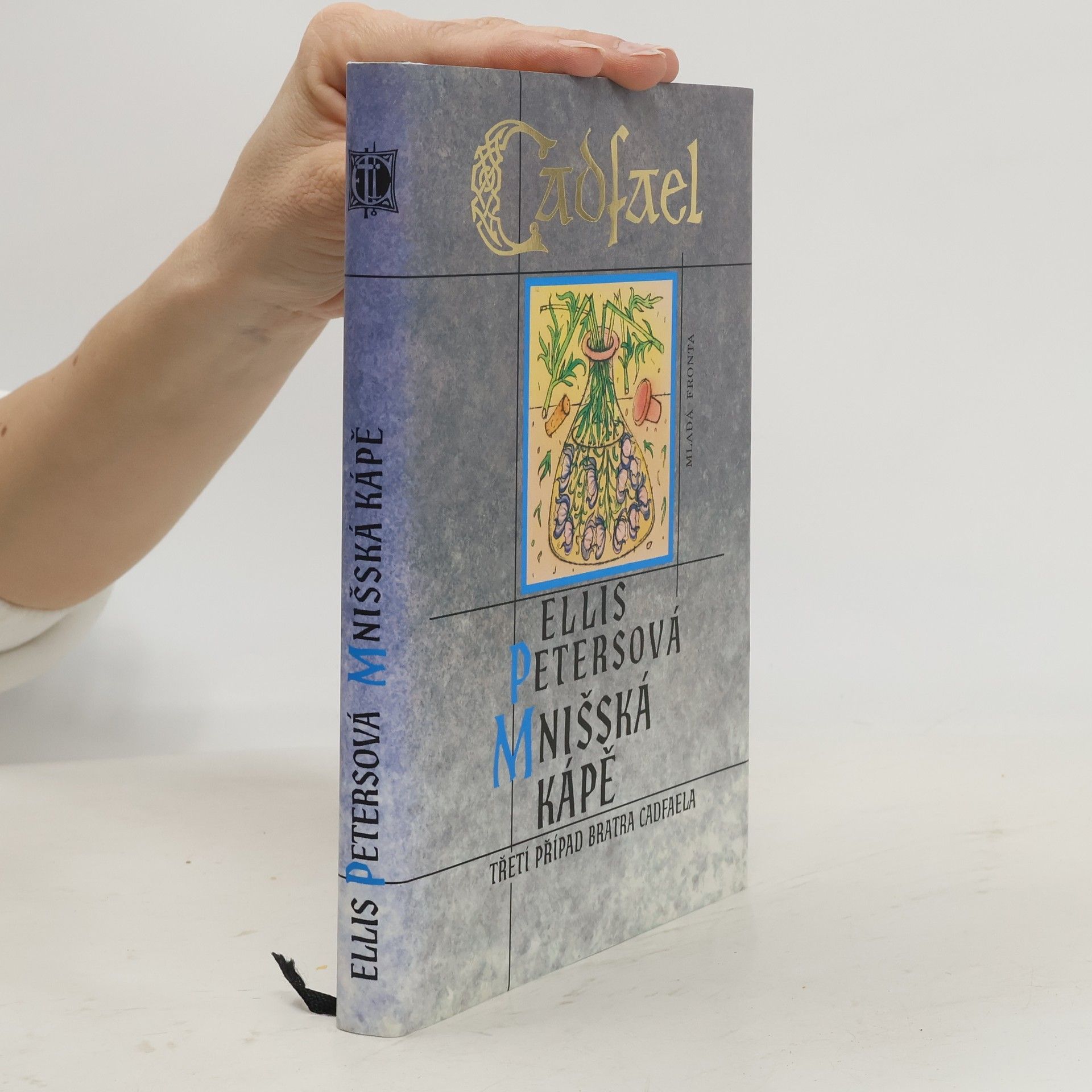 Edith Pargeter Mnišská kápě