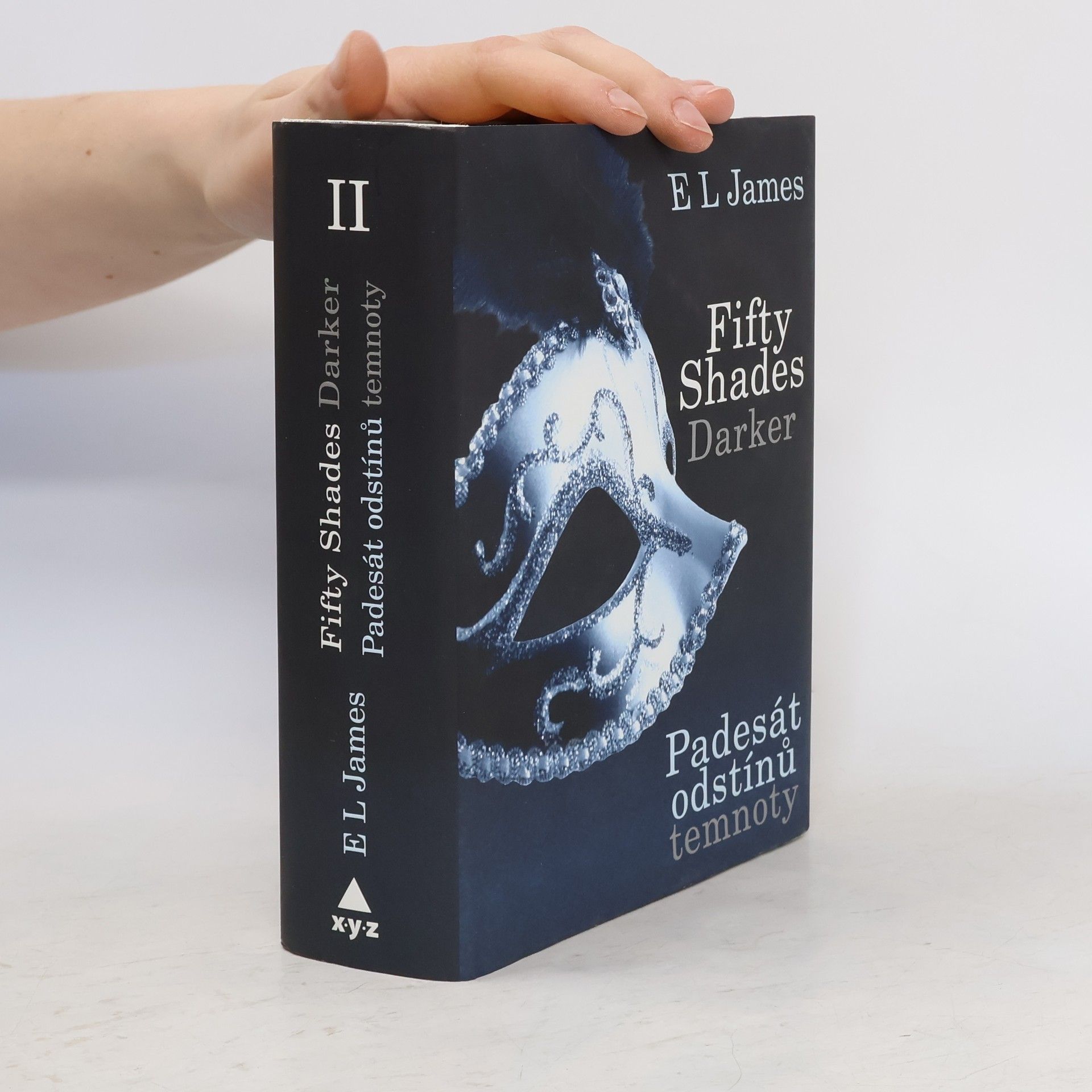 E. L. James Padesát odstínů temnoty