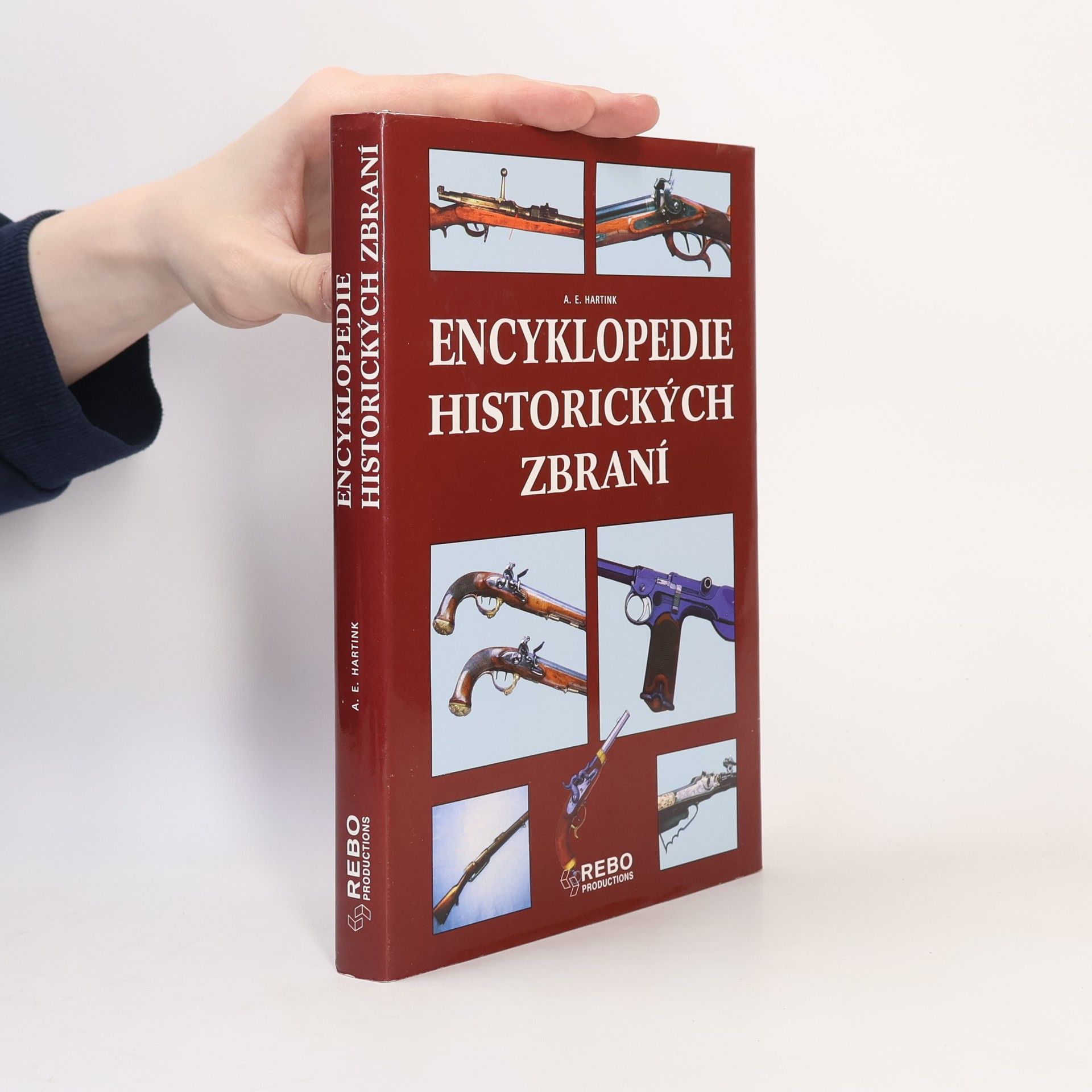 A. E. Hartink Encyklopedie historických zbraní