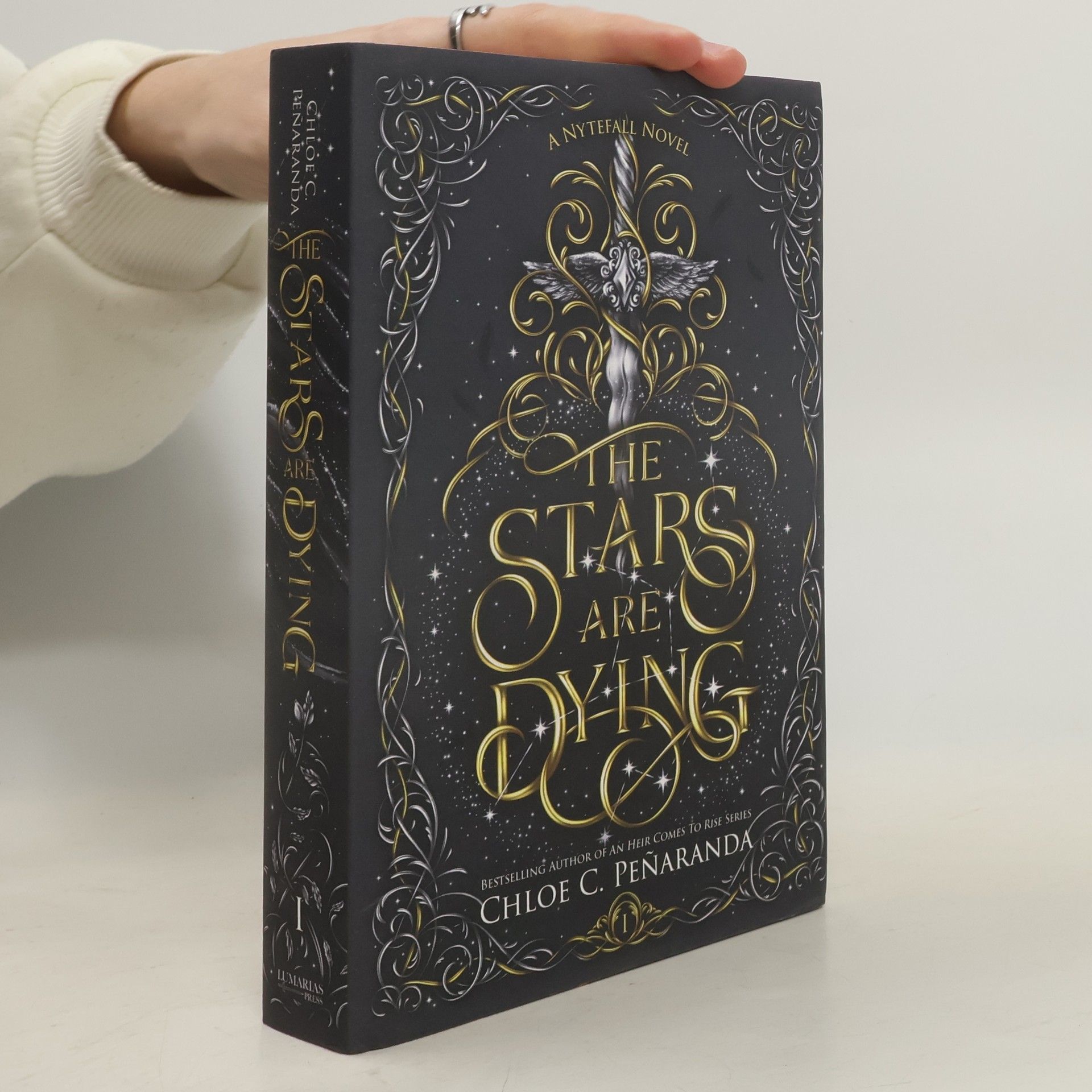 The Stars are Dying: Nytefall Book 1