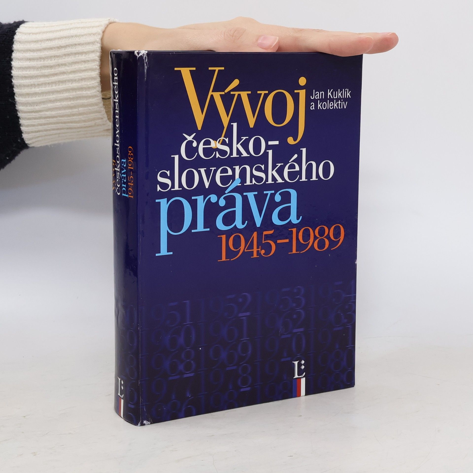 Jan Kuklík Vývoj československého práva 1945-1989
