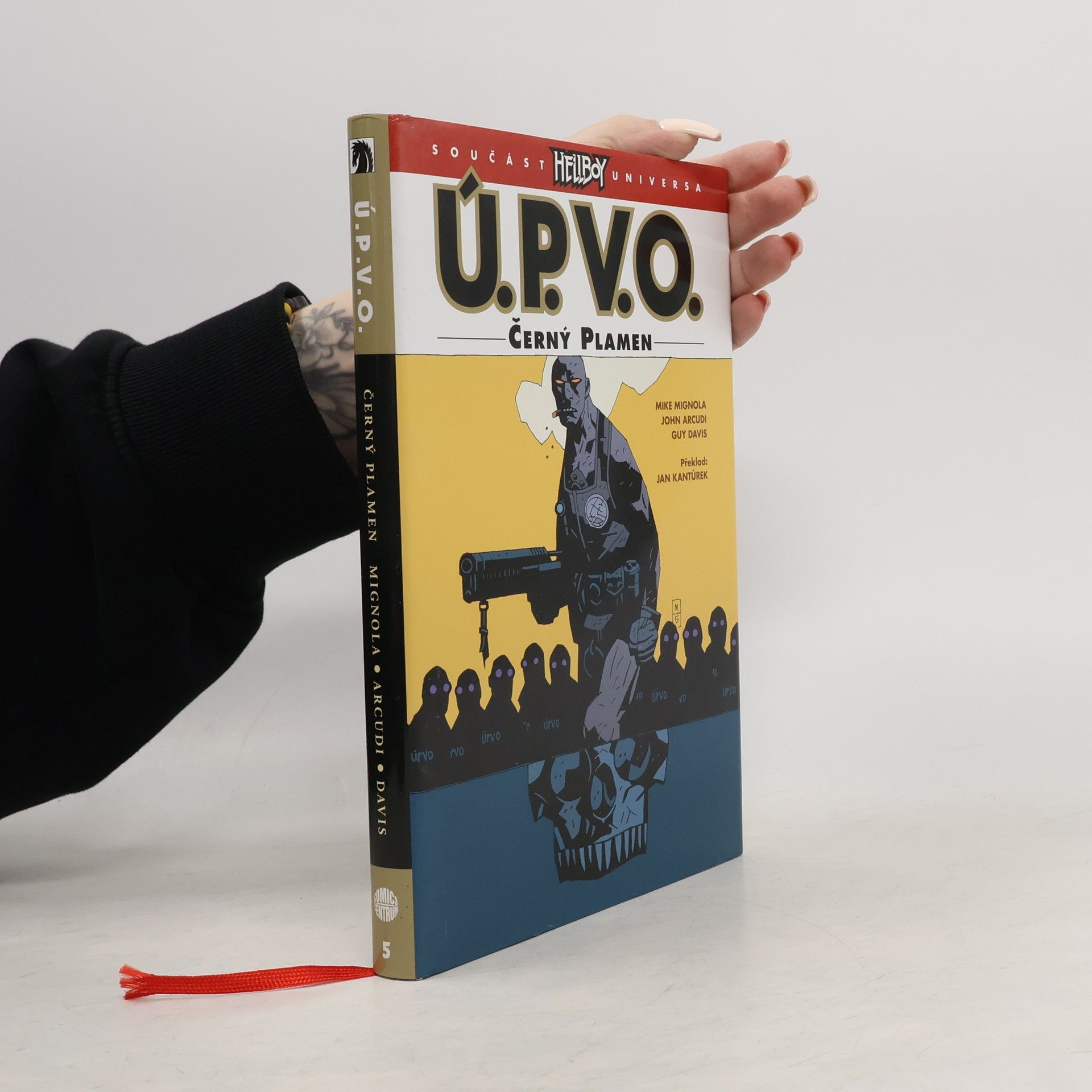 Mike Mignola Černý plamen