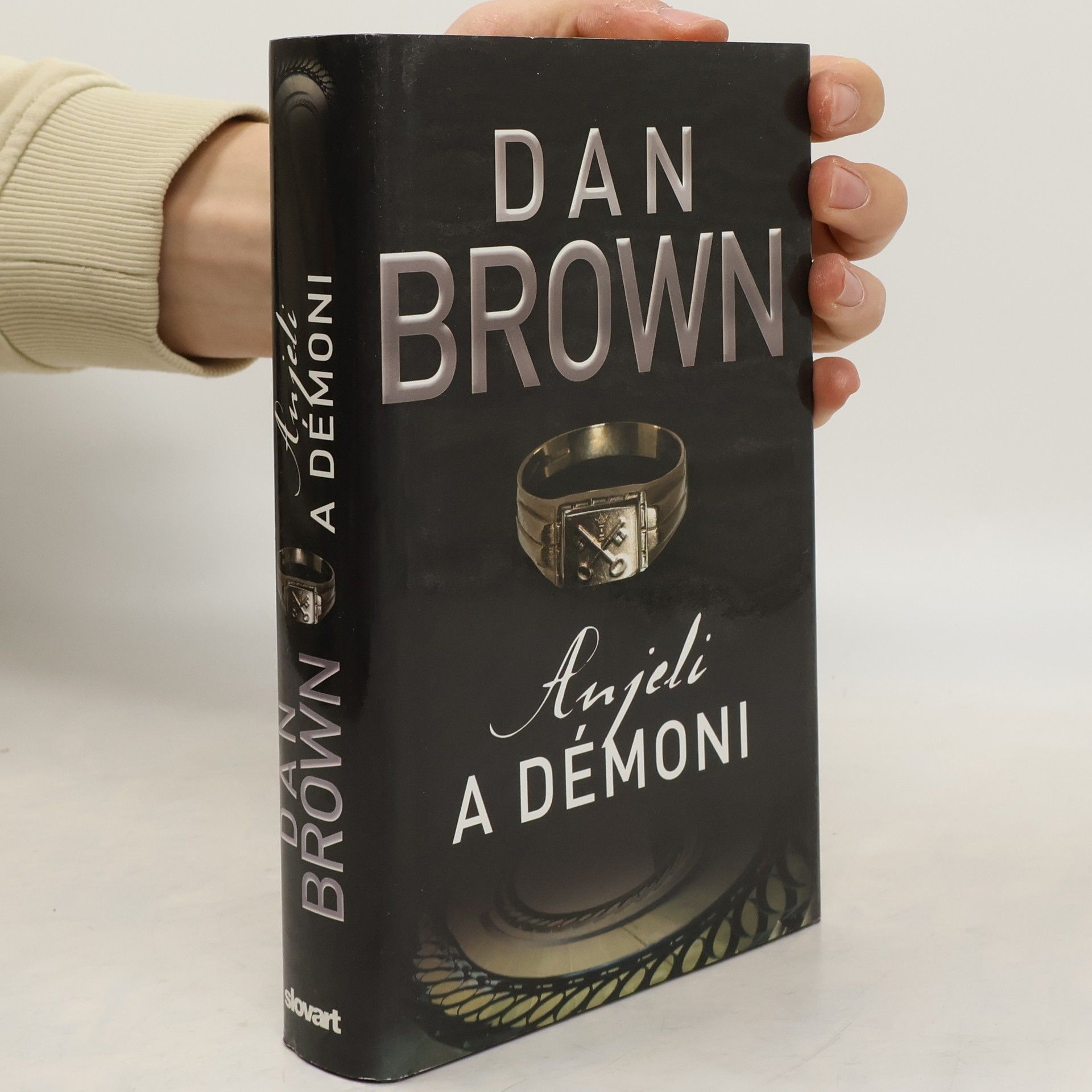 Dan Brown Anjeli a démoni