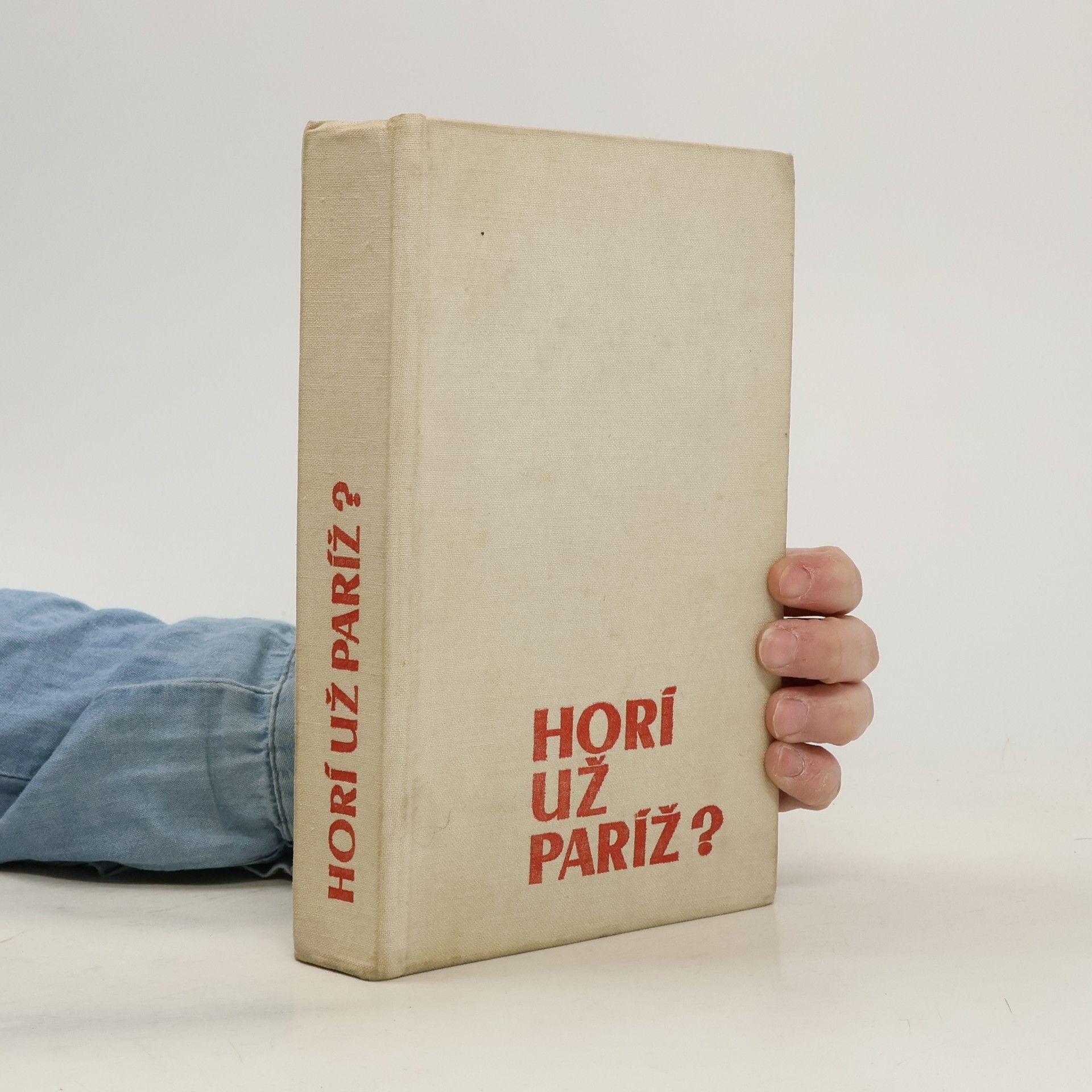 L. Collins Horí už Paríž?