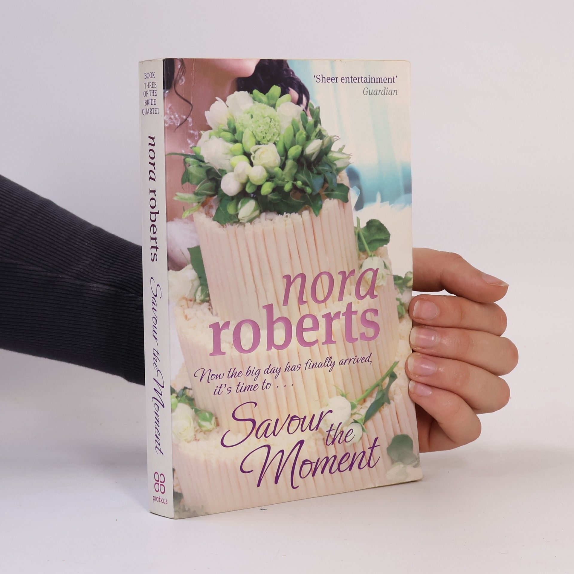 Nora Roberts Savour The Moment