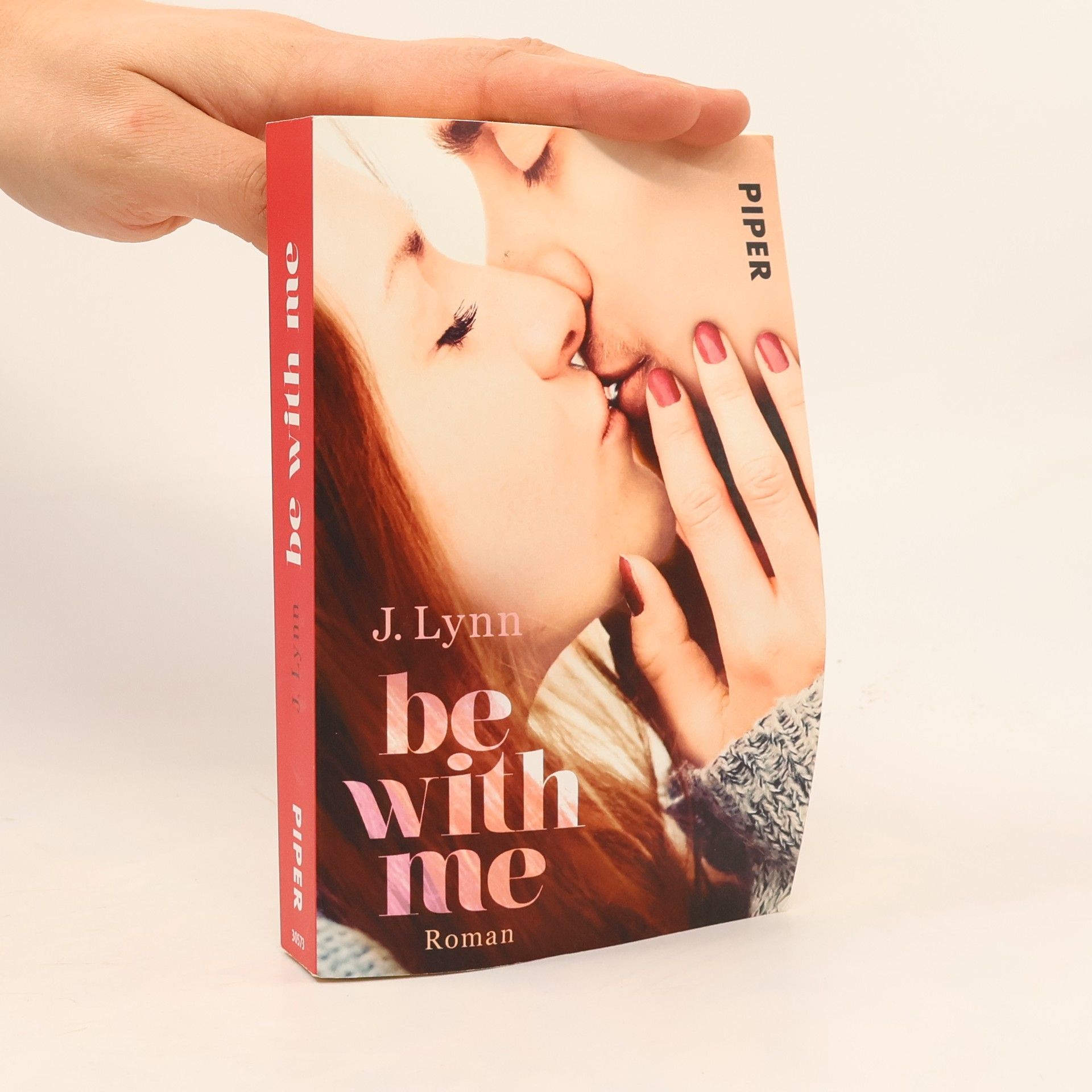 Jennifer L. Armentrout Be with me