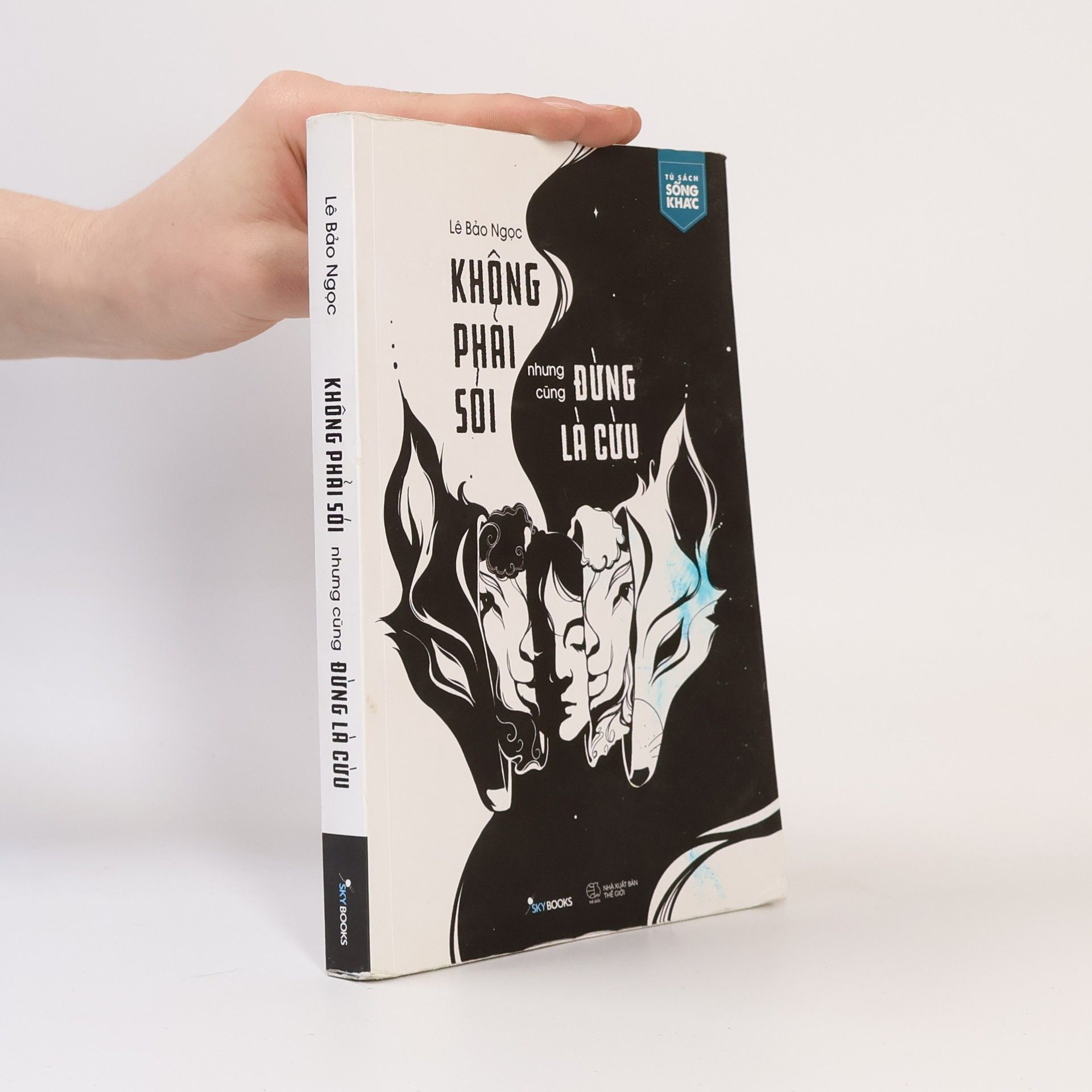 Lê Bảo Ngọc Không Phải Sói Nhưng Cũng Đừng Là Cừu