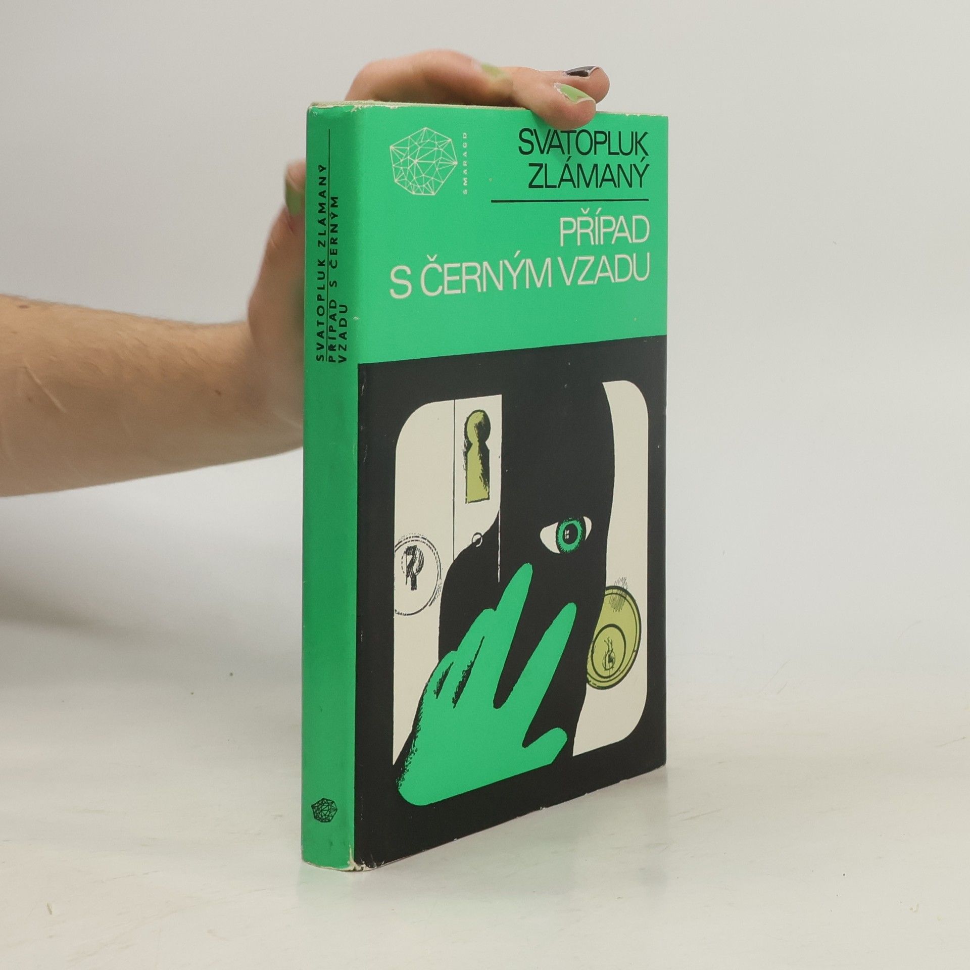 Případ s černým vzadu