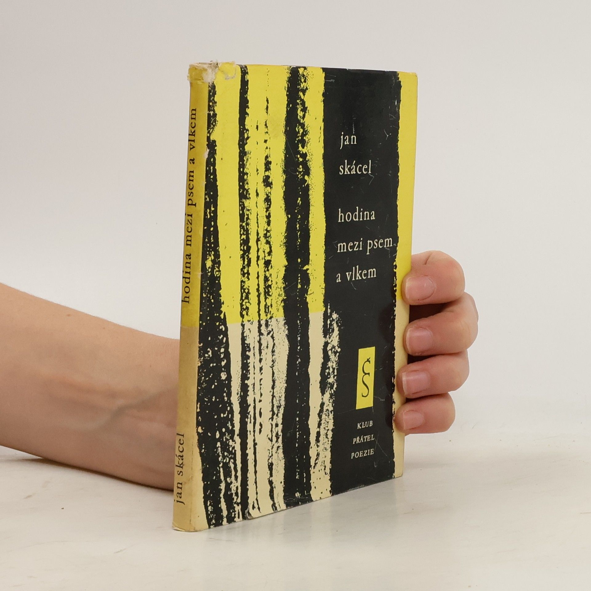 Jan Skácel Hodina mezi psem a vlkem