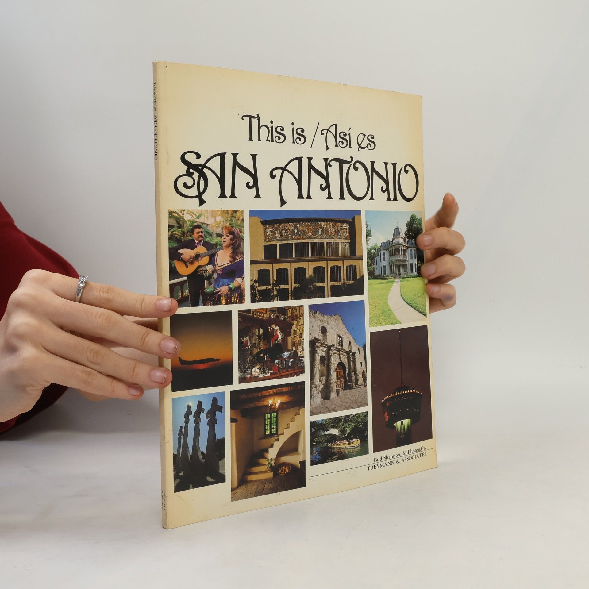 kolektiv This is / Asi es San Antonio