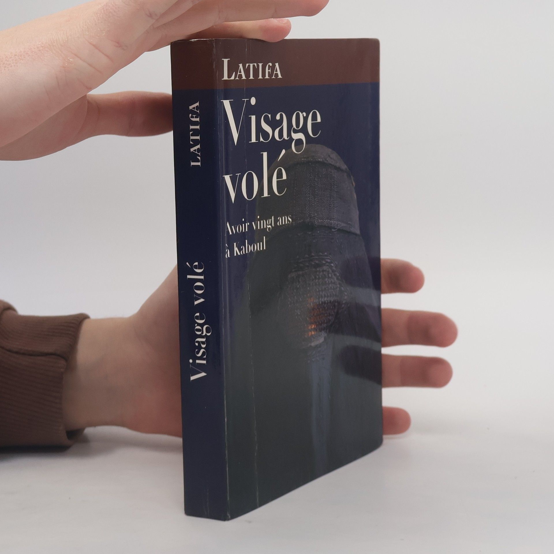 Latifa Visage volé avoir vingt ans à Kaboul