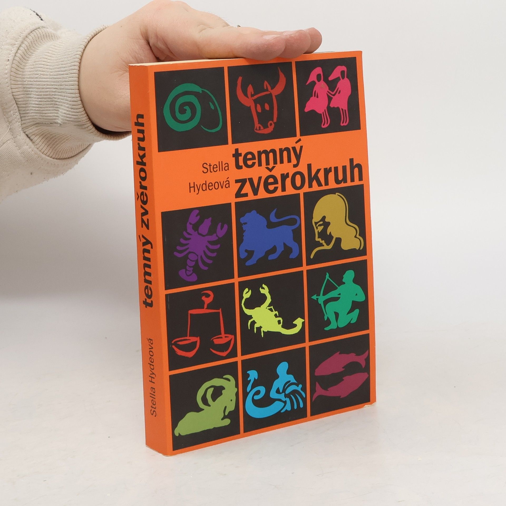 Stella Hyde Temný zvěrokruh