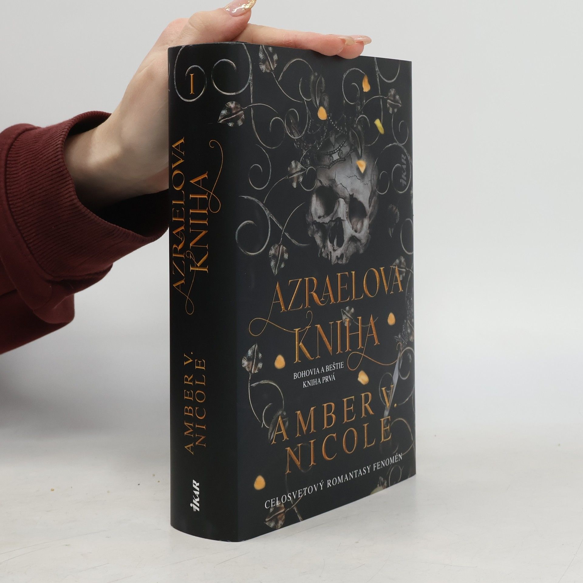 Amber V. Nicole Azraelova kniha I.