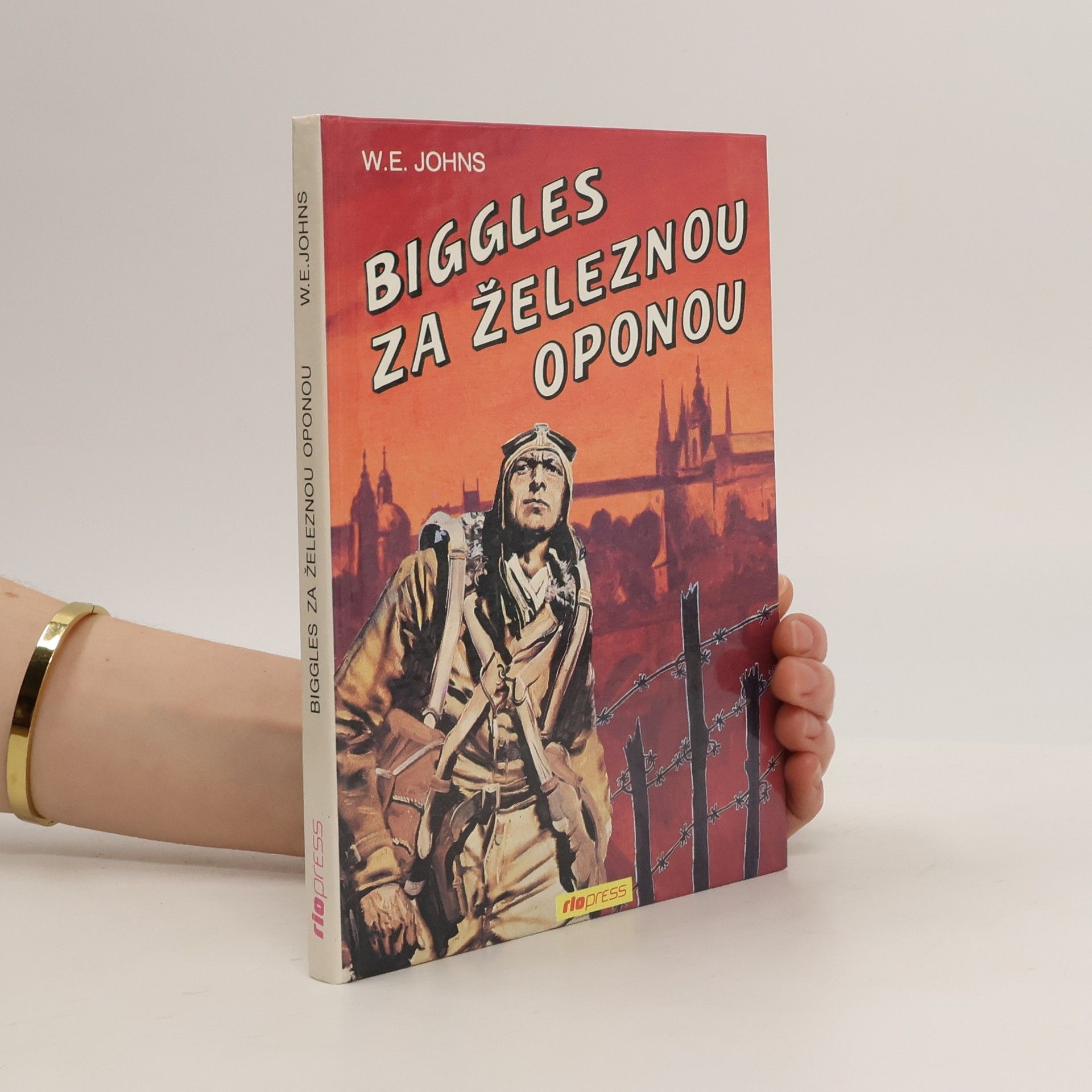 William Earl Johns Biggles za železnou oponou