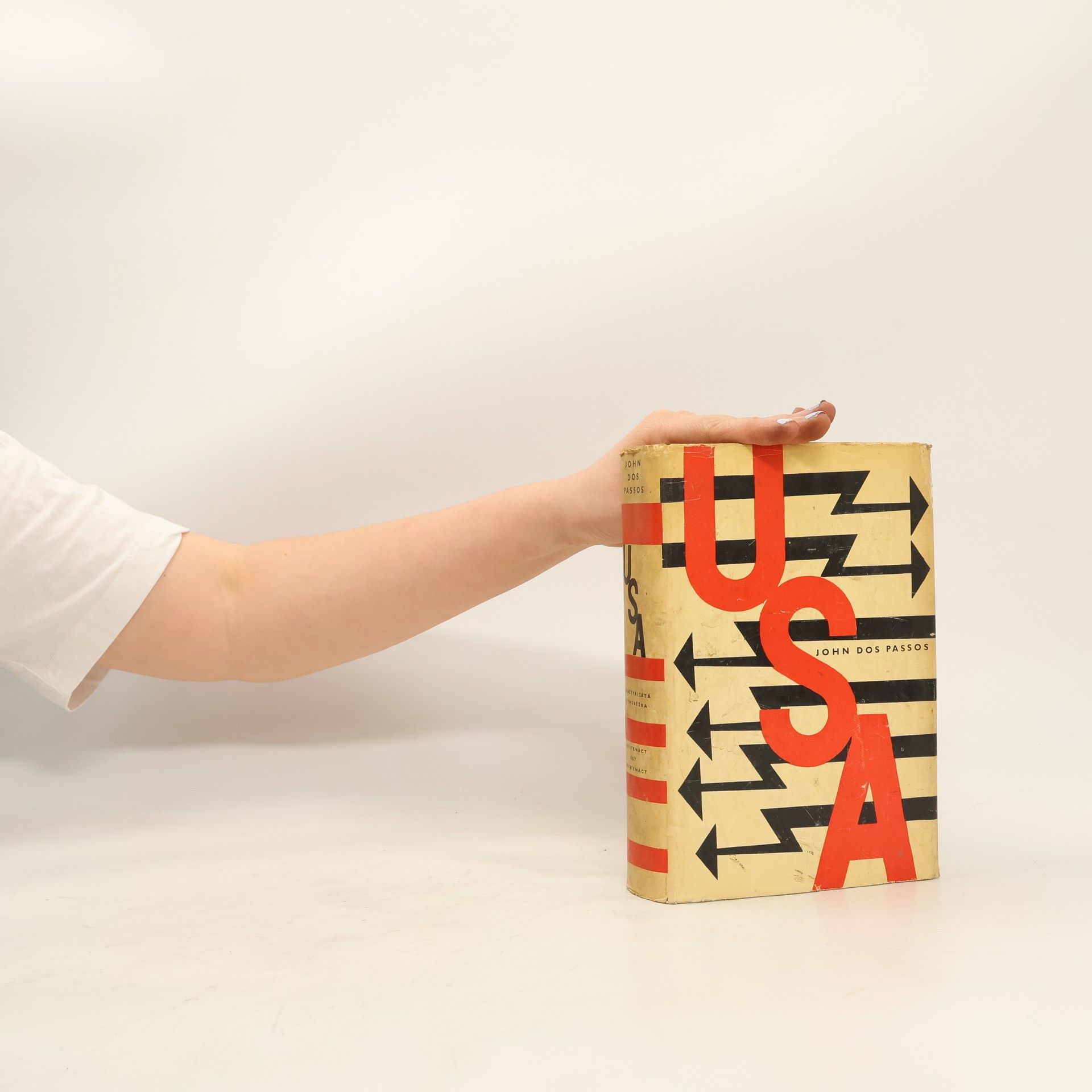 John Dos Passos USA. Dvaačtyřicátá rovnoběžka. Devatenáct set devatenáct