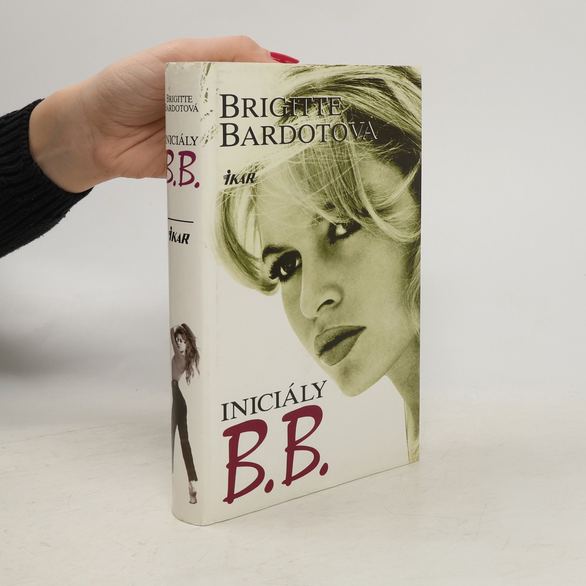 Brigitte Bardot Iniciály B.B.