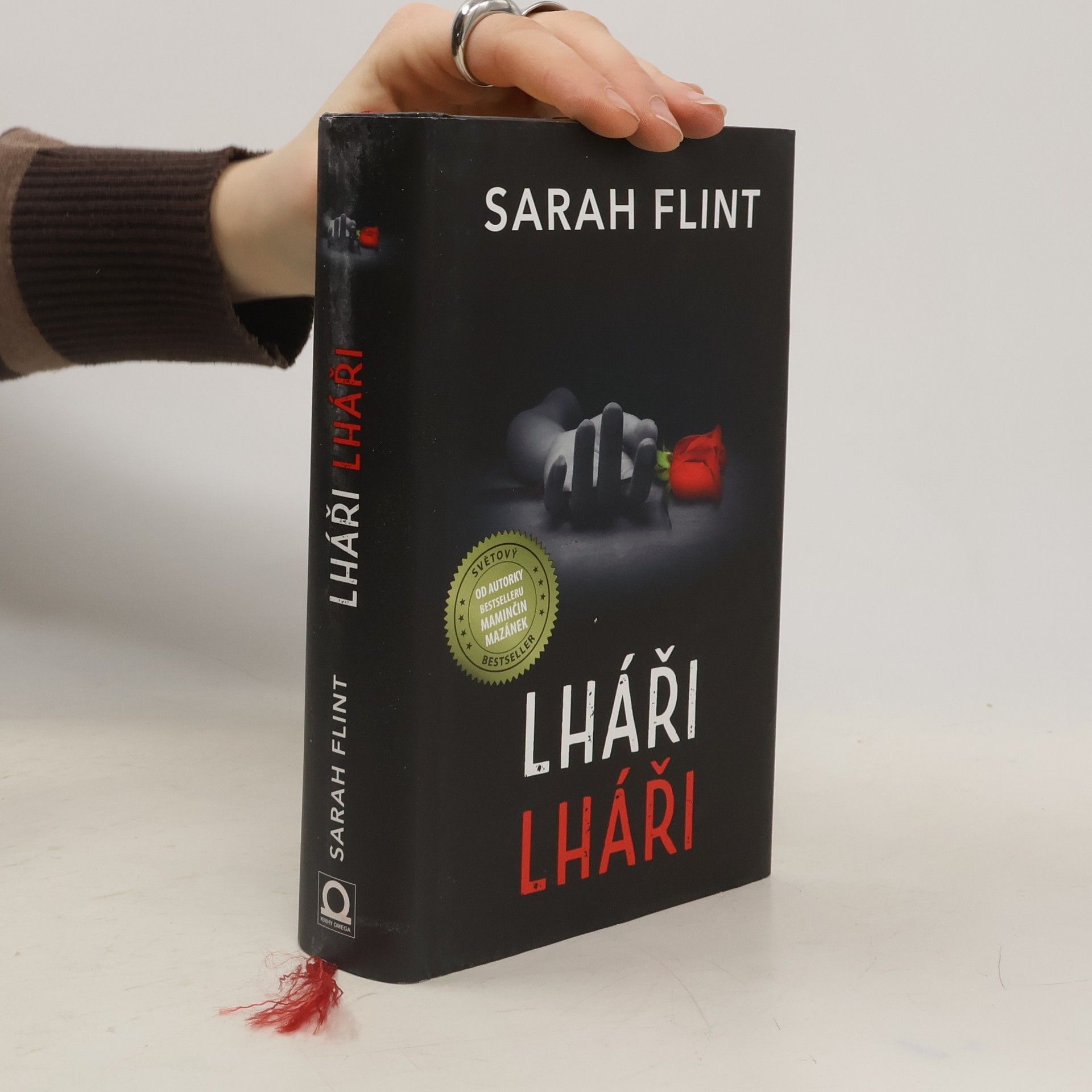 Sarah Flint Lháři, lháři