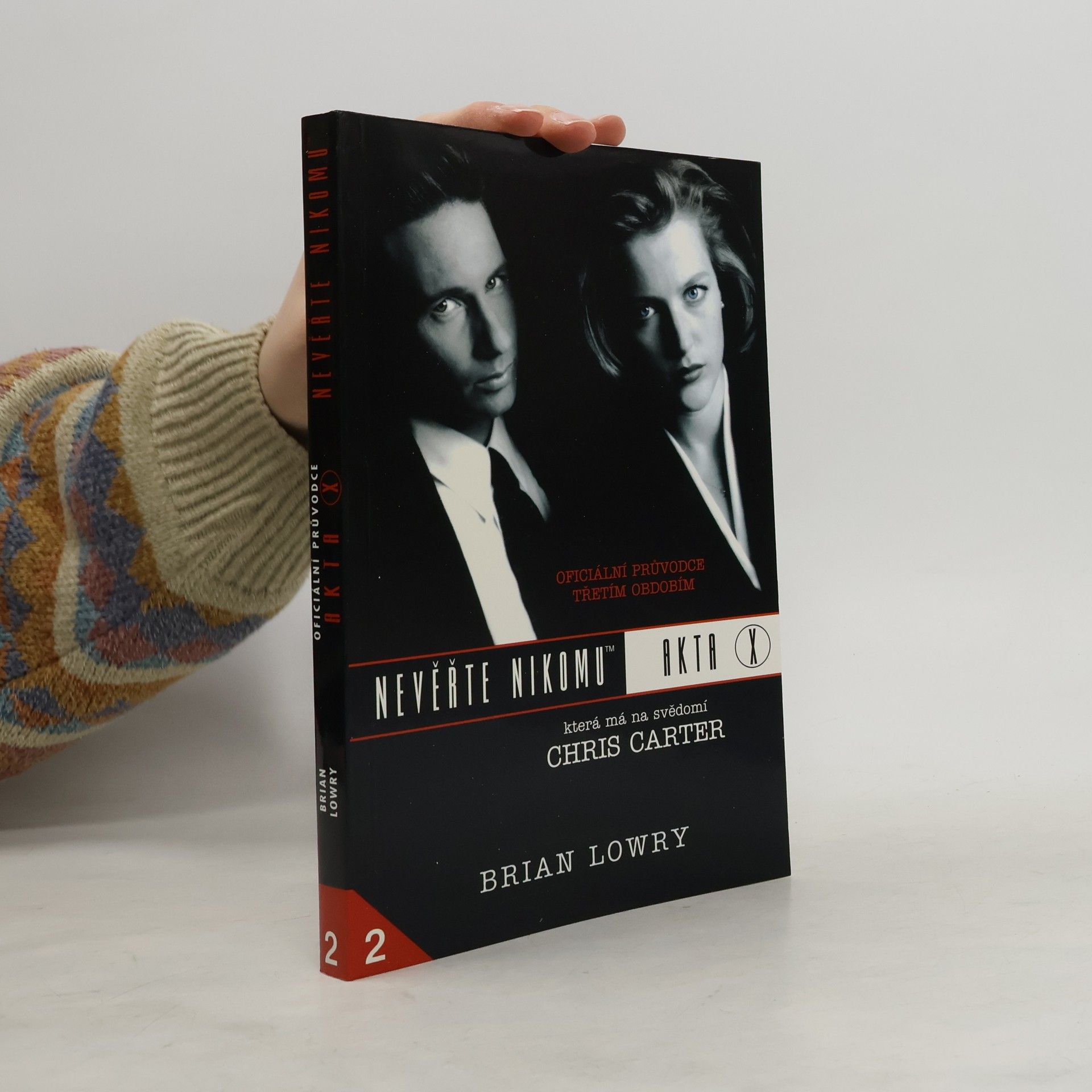 Brian Lowry Akta X. Nevěřte nikomu 2
