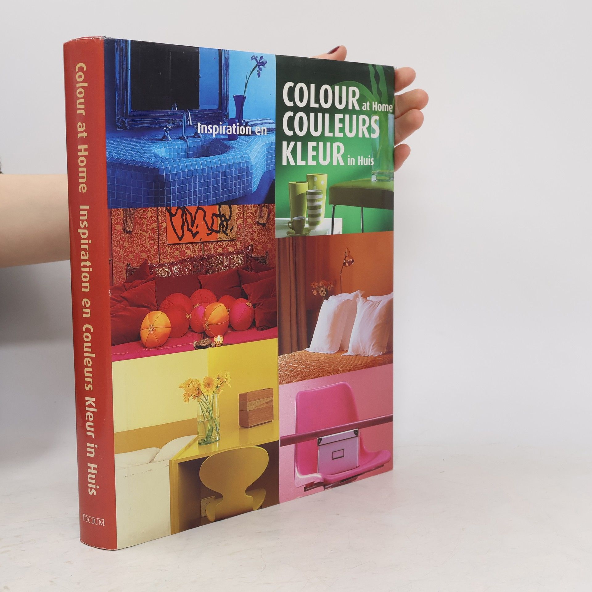 kolektiv Colour at home