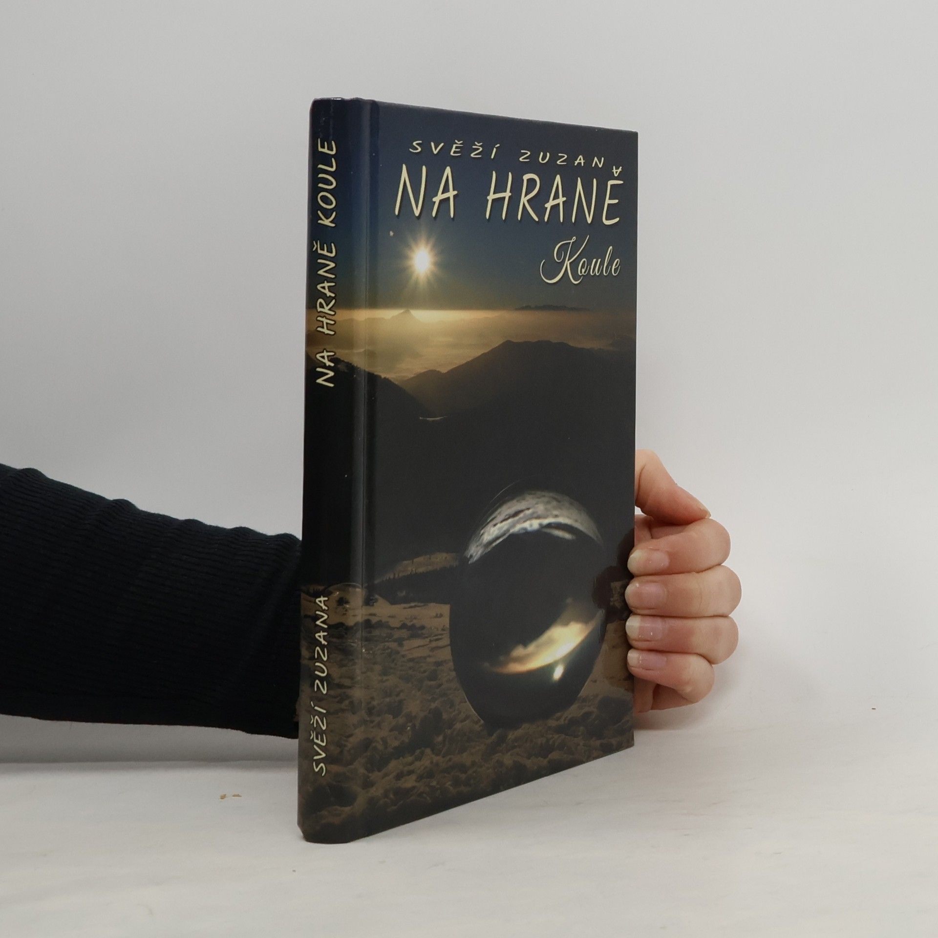 Zuzana Svěží Na hraně koule