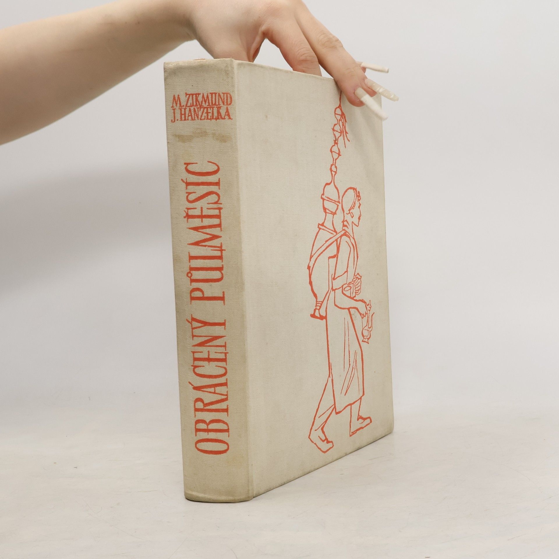 Jiří Hanzelka Obrácený půlměsíc