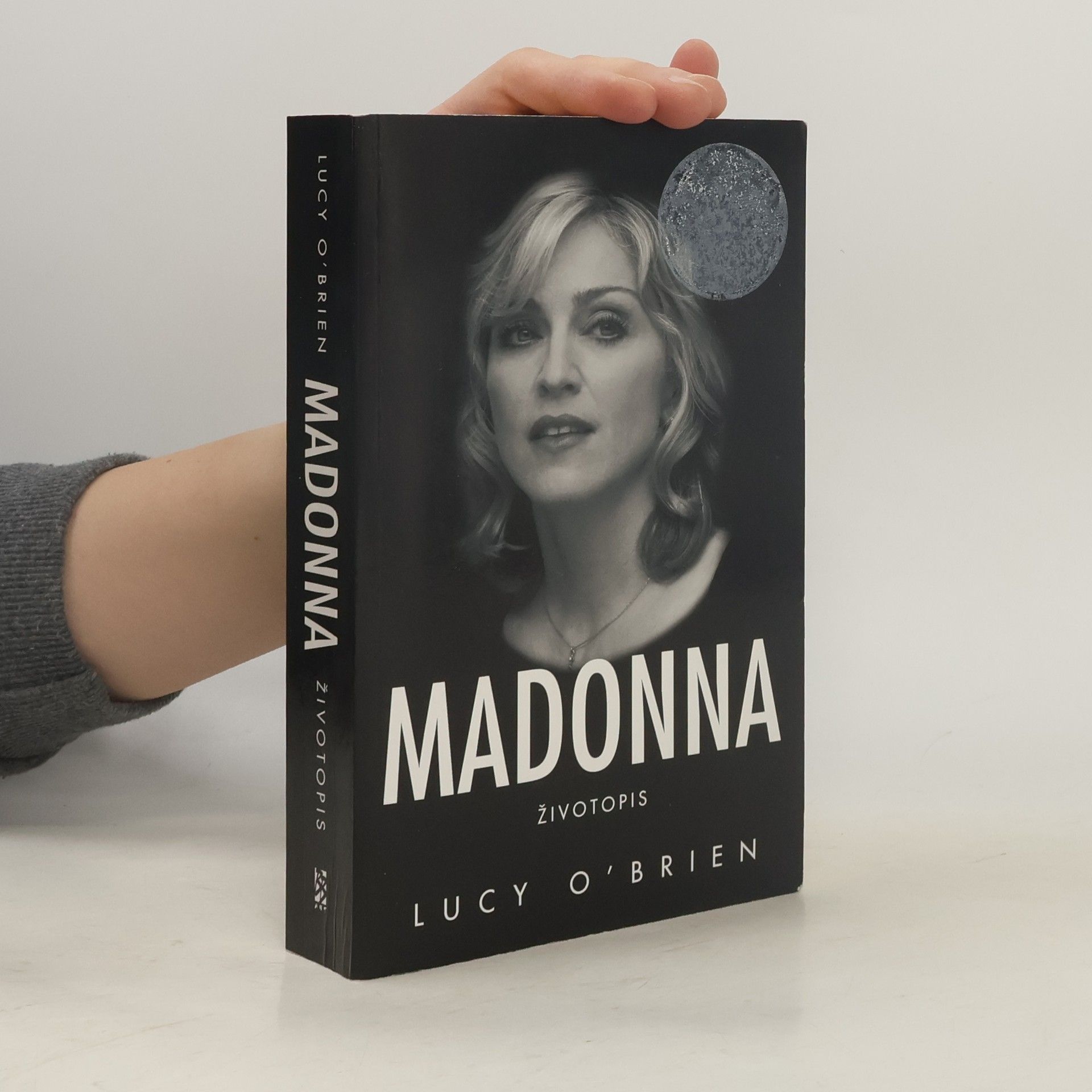 Lucy OBrien Madonna : životopis