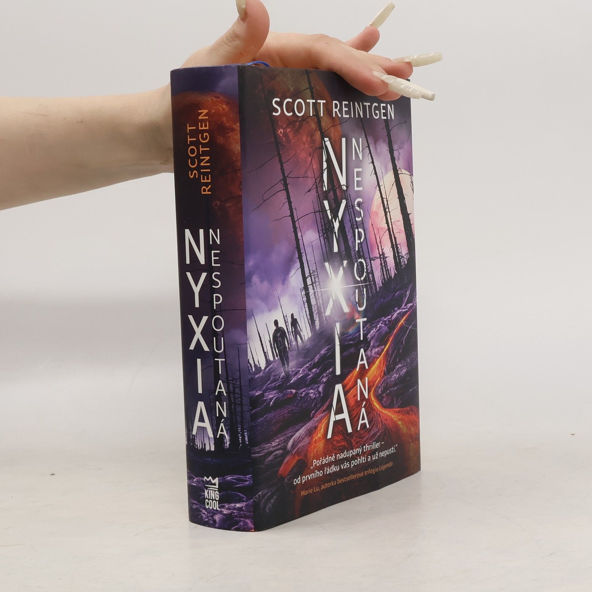 Scott Reintgen Nyxia nespoutaná