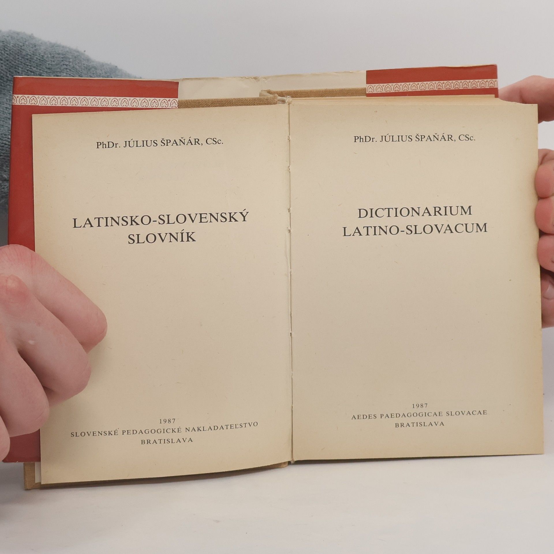 Various authors Latinsko-slovenský a slovensko-latinský slovník