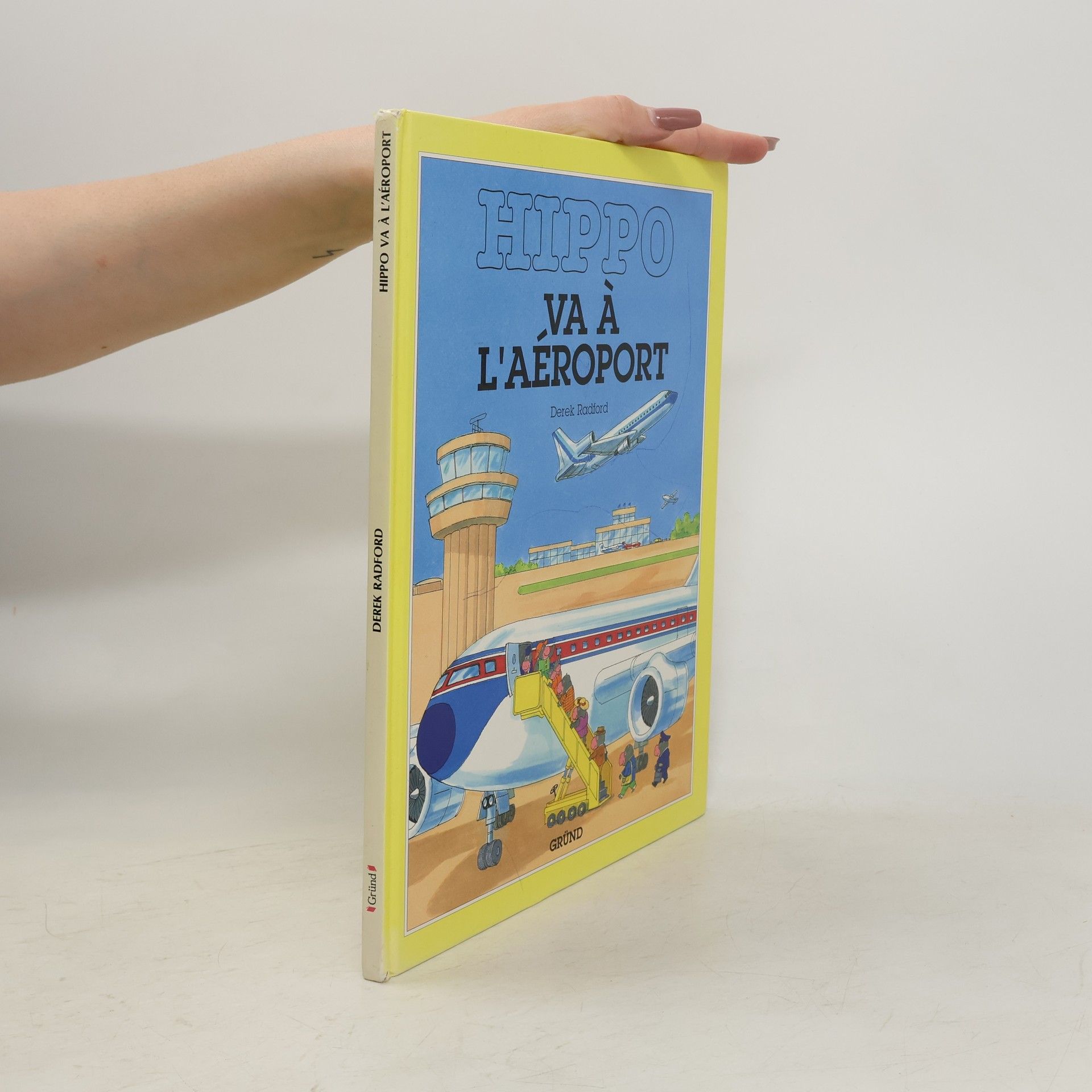 Derek Radford Hippo a l'aeroport
