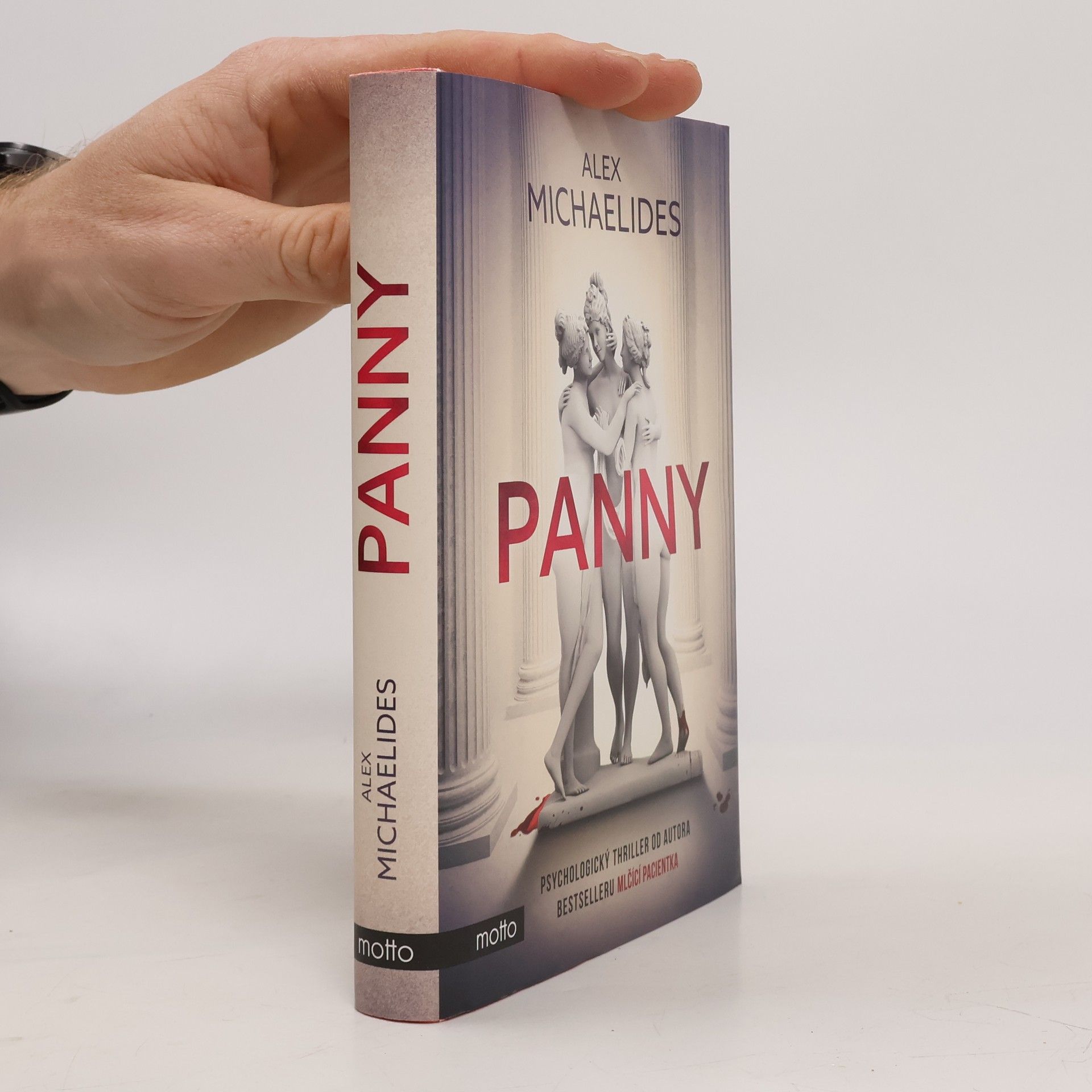 Alex Michaelides Panny