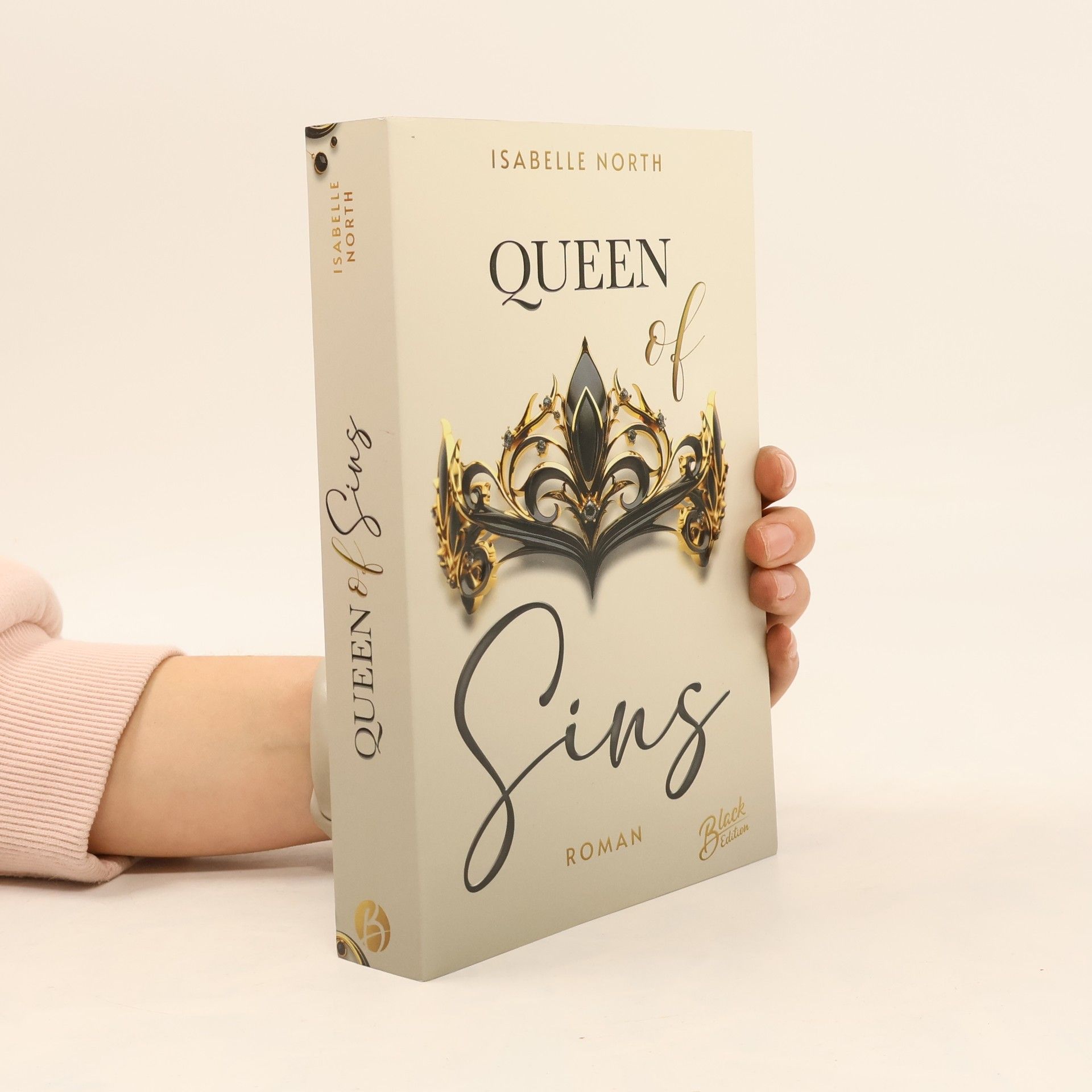 Isabelle North Queen of Sins