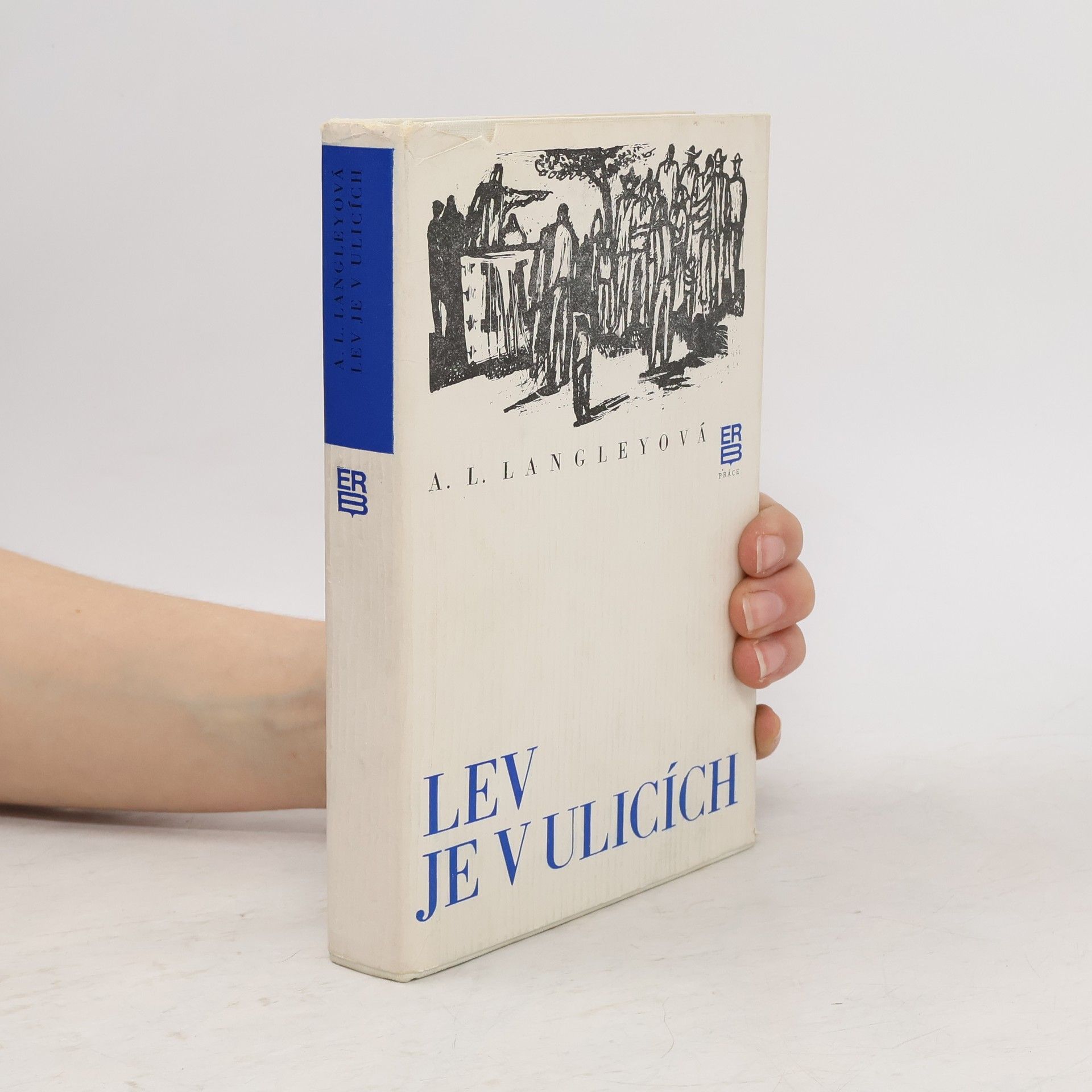 Adria Locke Langley Lev je v ulicích