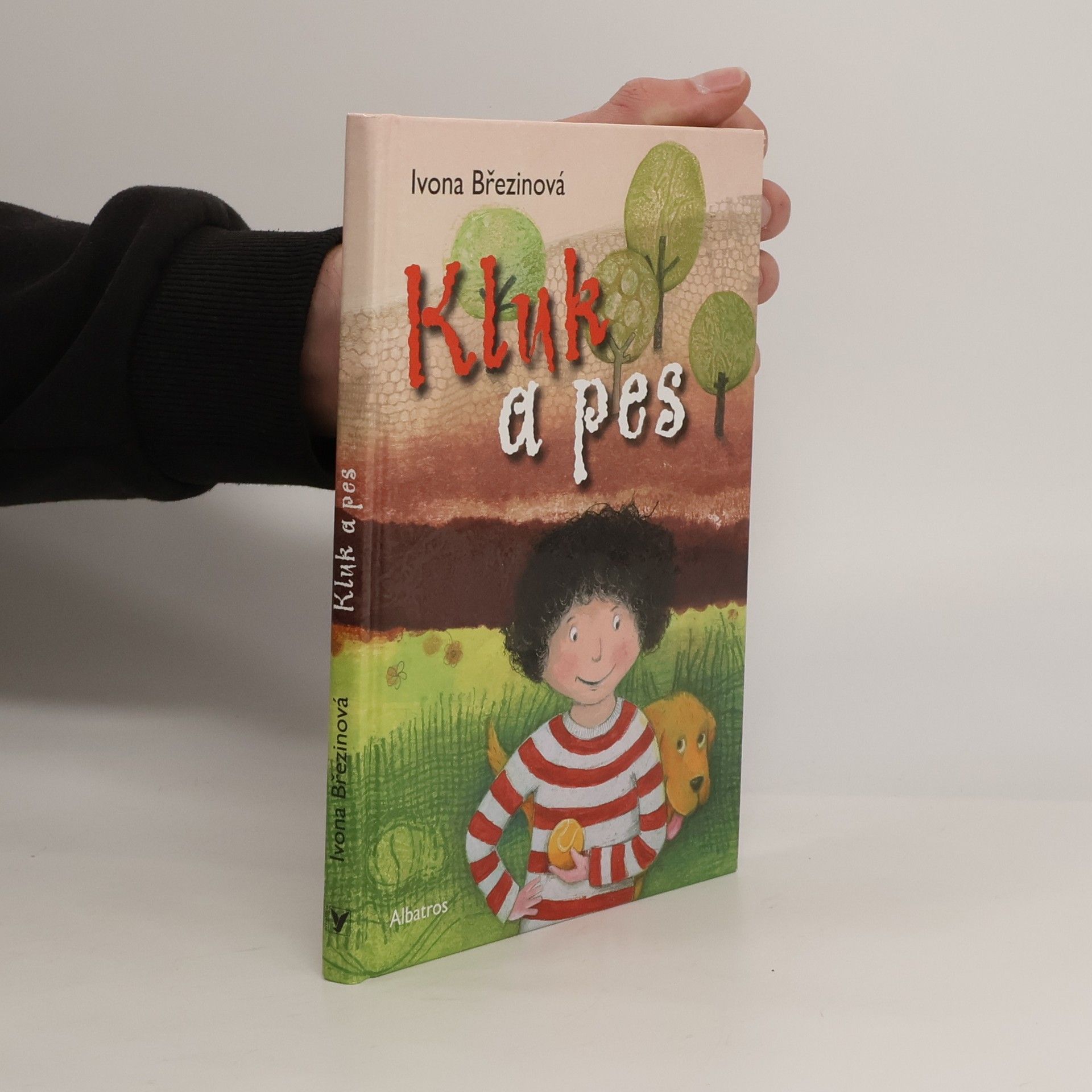 Ivona Březinová Kluk a pes