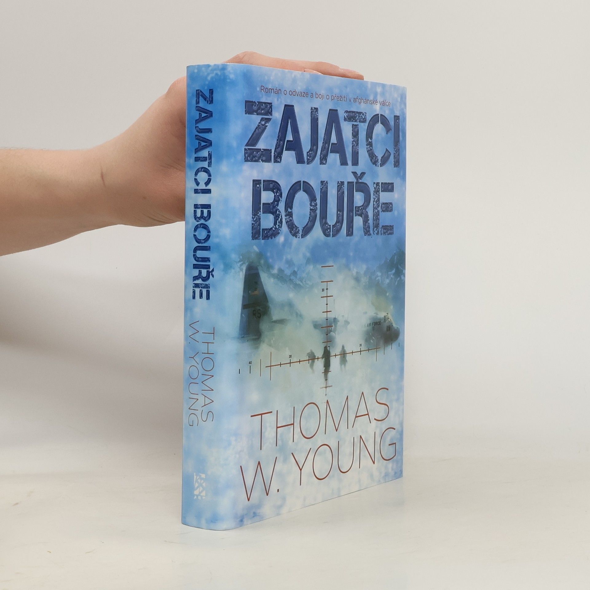 Tom Young Zajatci bouře