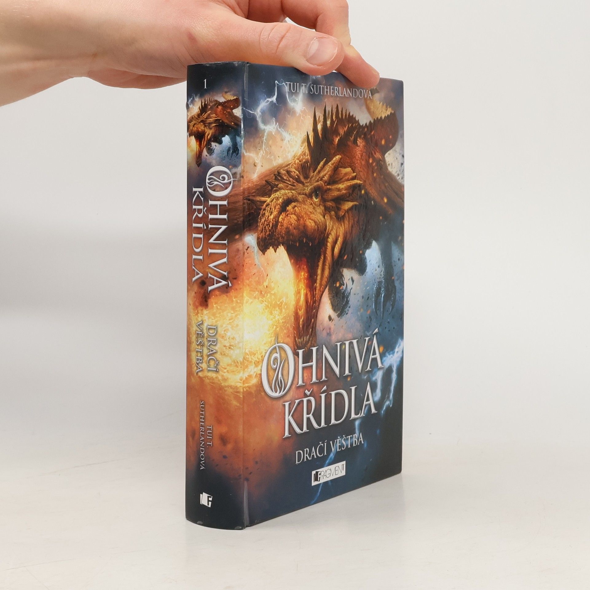 Tui Sutherland Ohnivá křídla. Dračí věštba